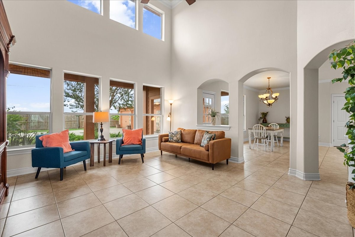 5230 Lagoon Court, Bacliff, TX 77518