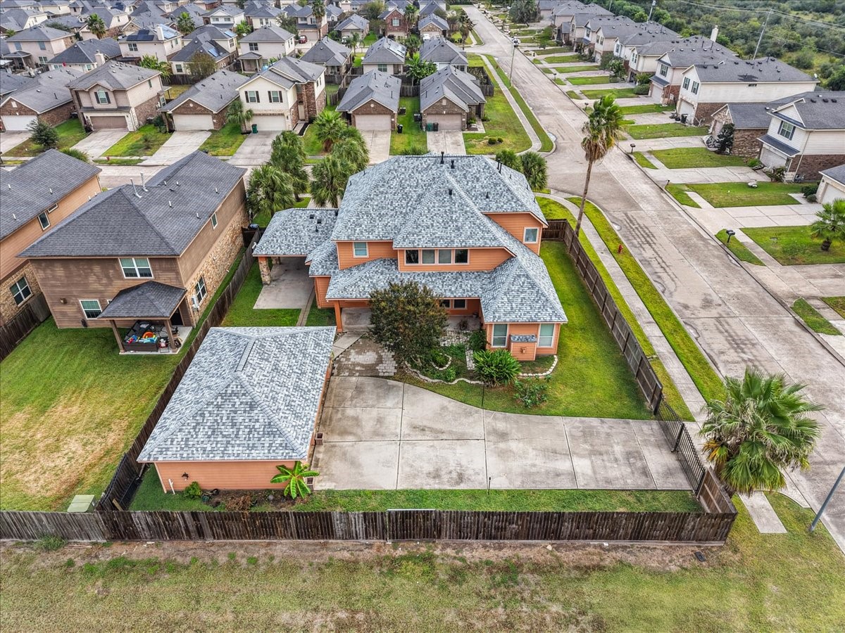 5230 Lagoon Court, Bacliff, TX 77518