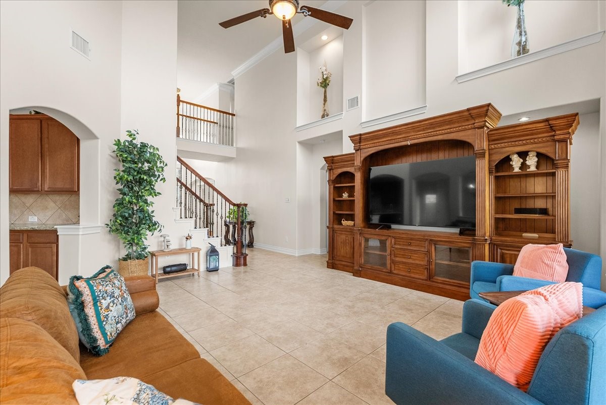 5230 Lagoon Court, Bacliff, TX 77518