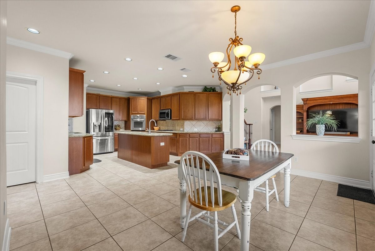5230 Lagoon Court, Bacliff, TX 77518