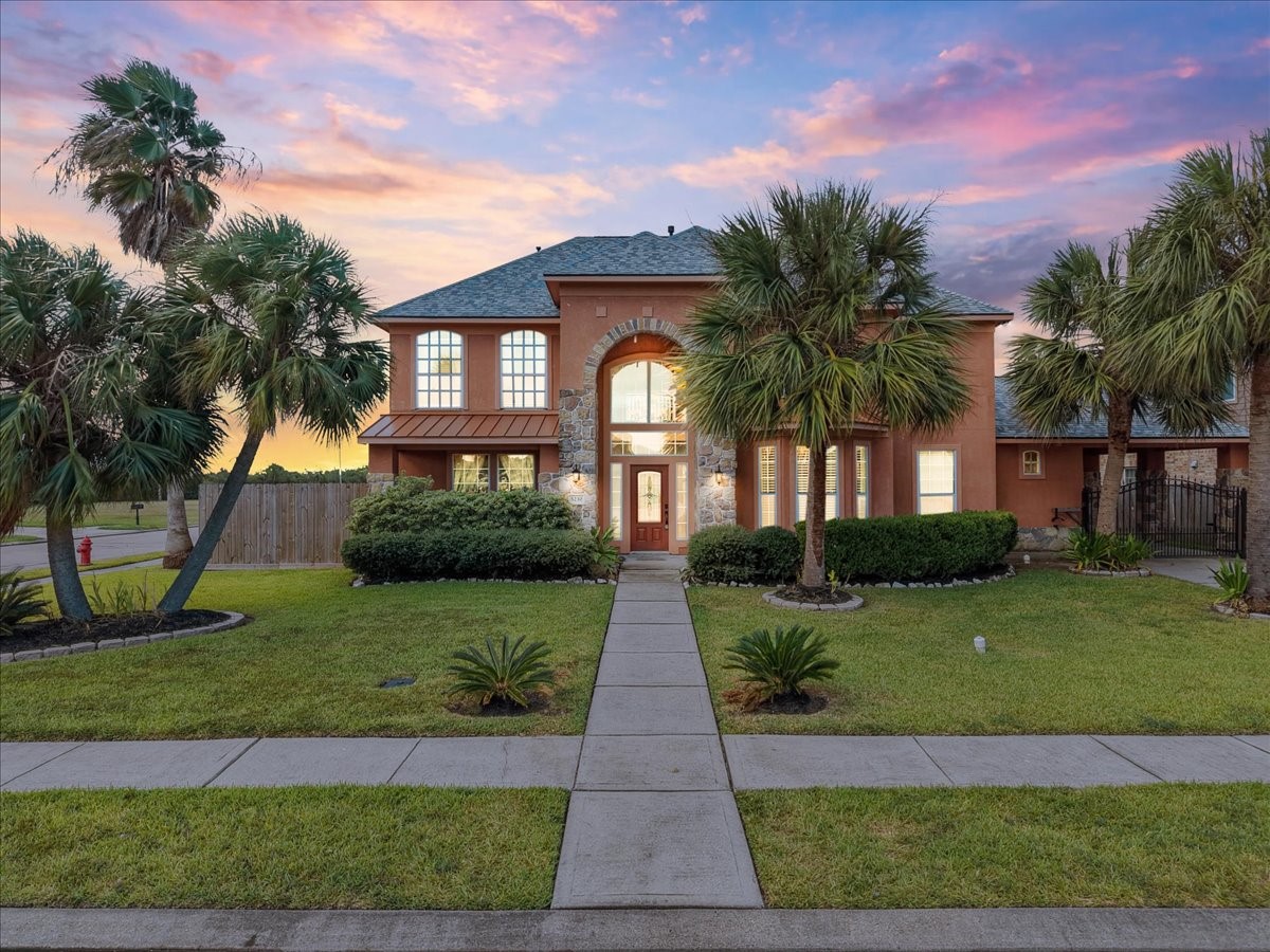 5230 Lagoon Court, Bacliff, TX 77518