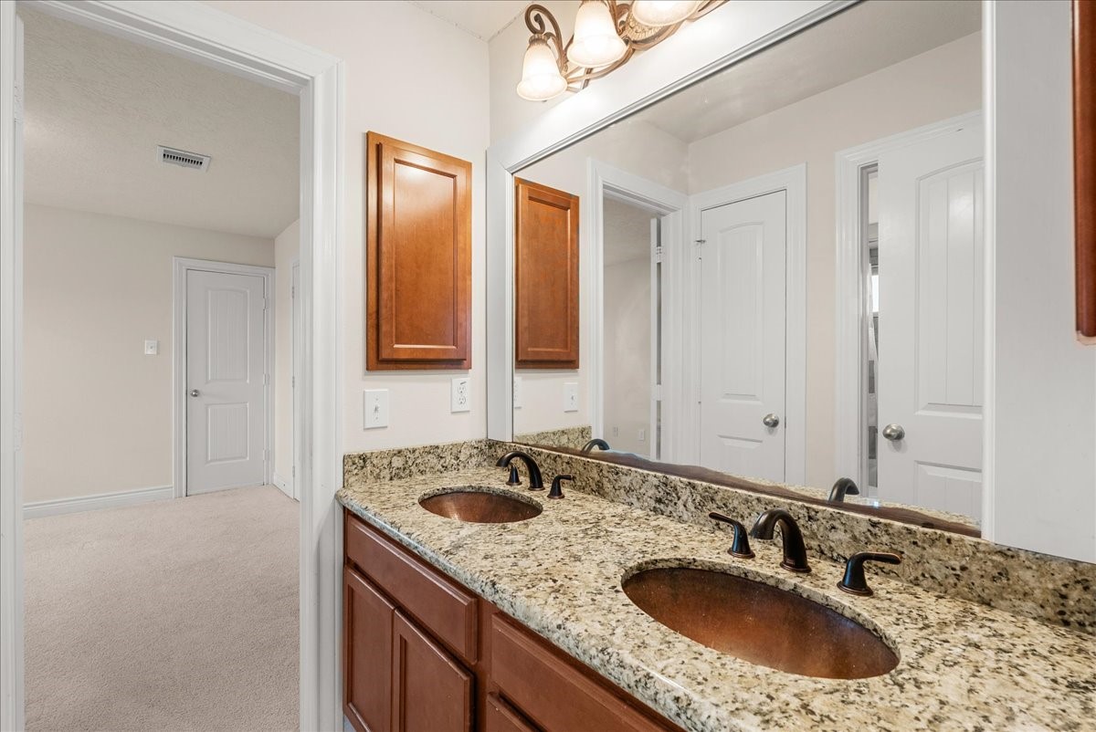 5230 Lagoon Court, Bacliff, TX 77518