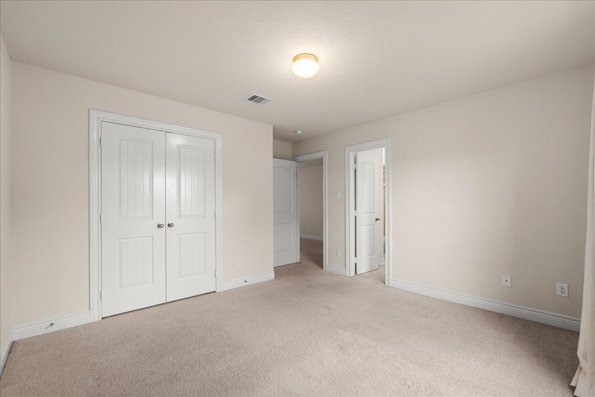 5230 Lagoon Court, Bacliff, TX 77518