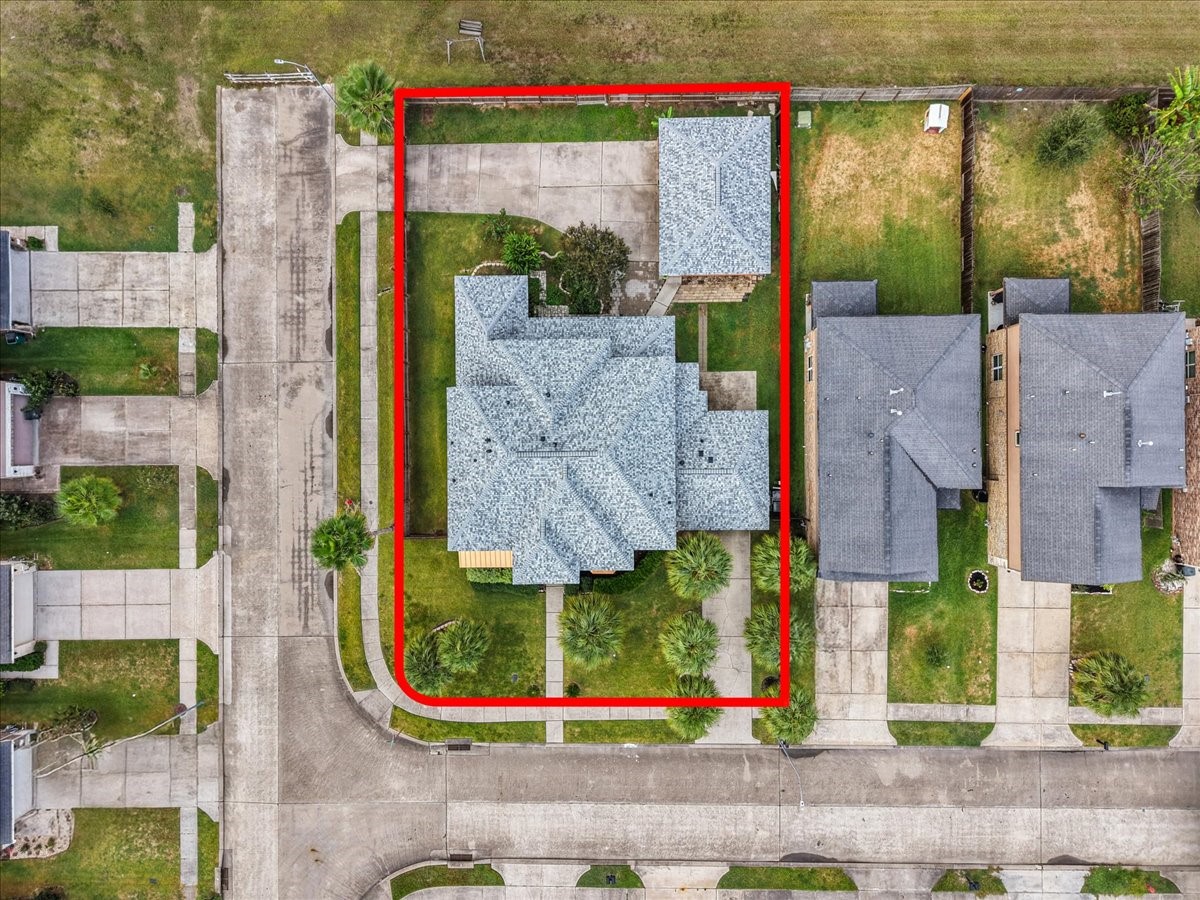 5230 Lagoon Court, Bacliff, TX 77518