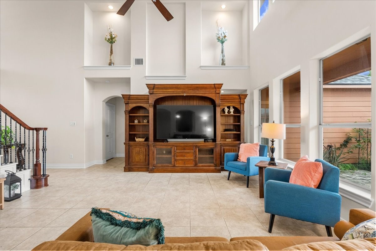 5230 Lagoon Court, Bacliff, TX 77518