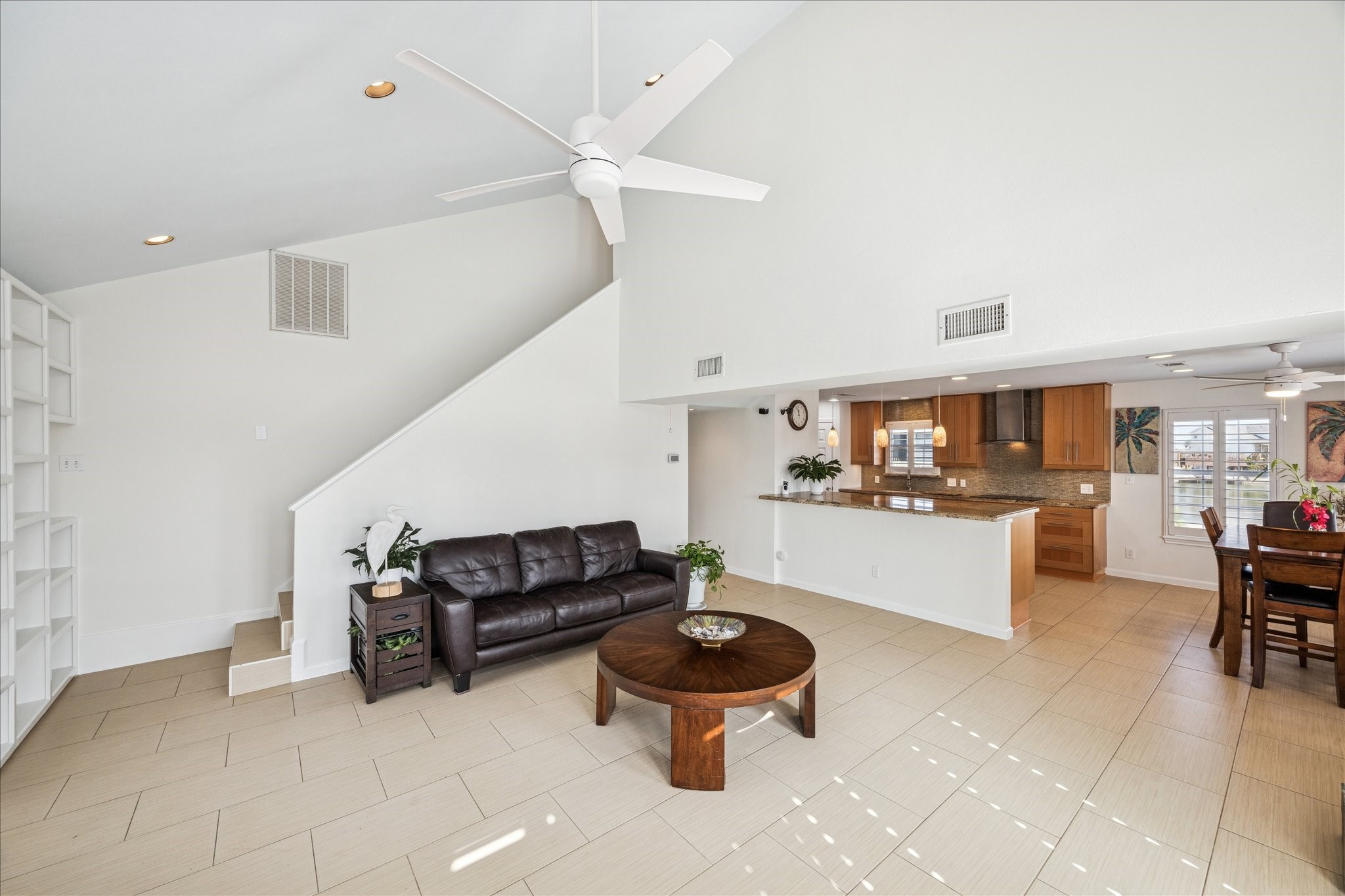 270 Isles End Road, Tiki Island, TX 77554