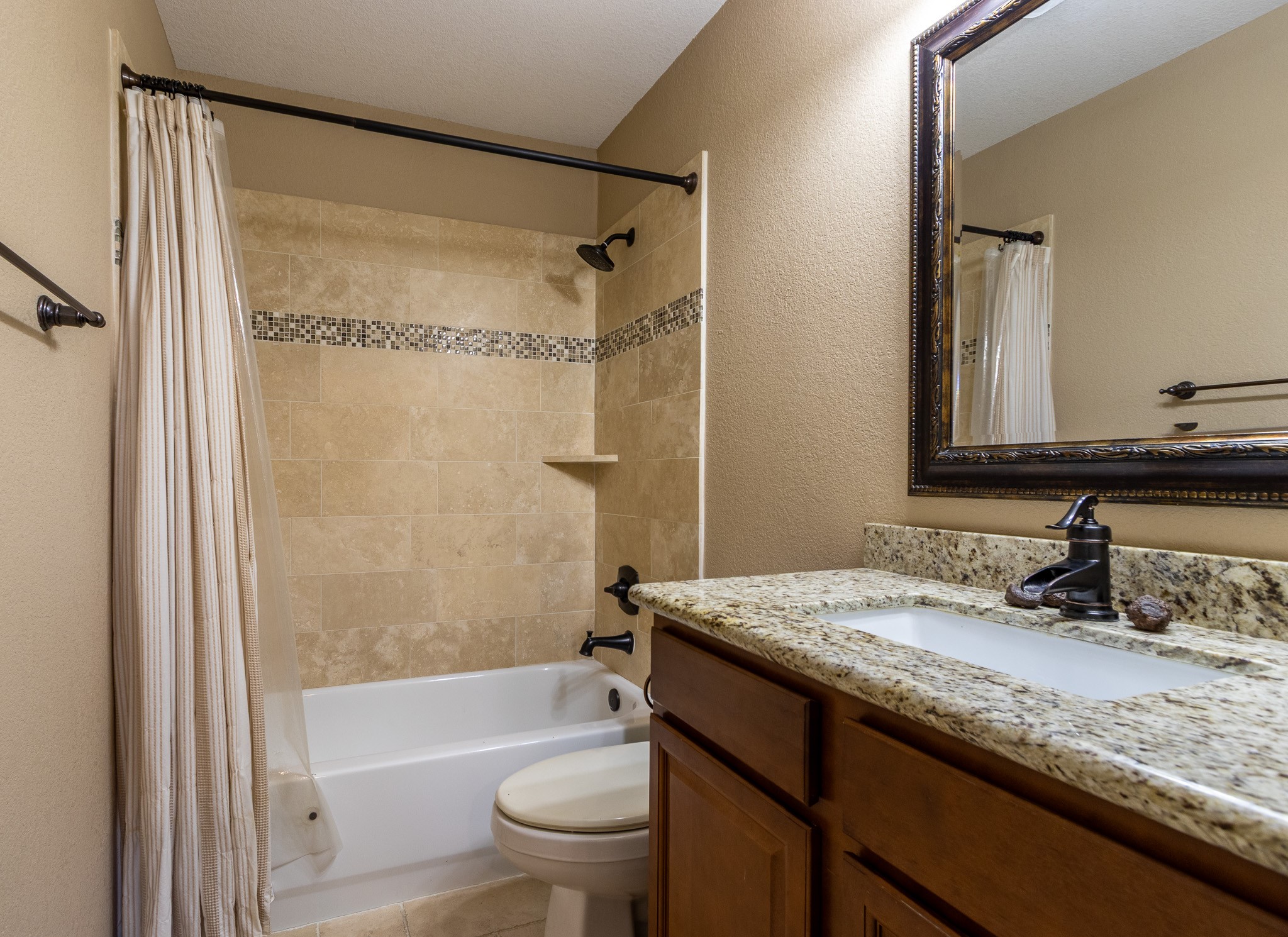 Guest bath.