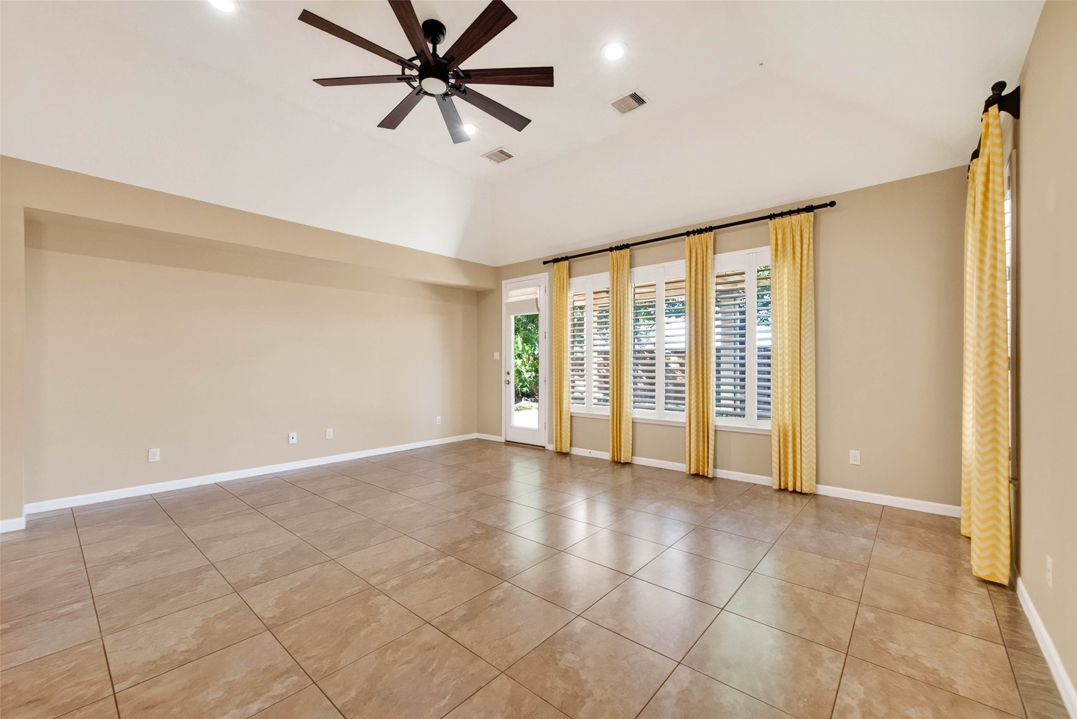 2750 Lomelina Lane, League City, TX 77573