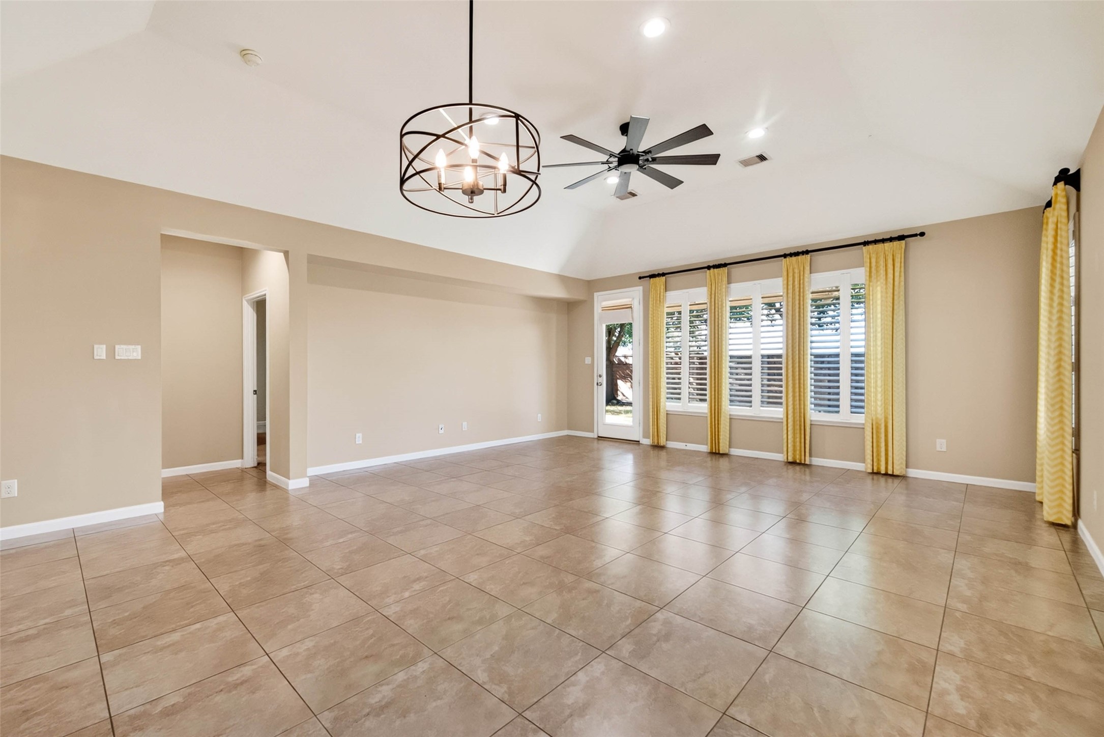 2750 Lomelina Lane, League City, TX 77573