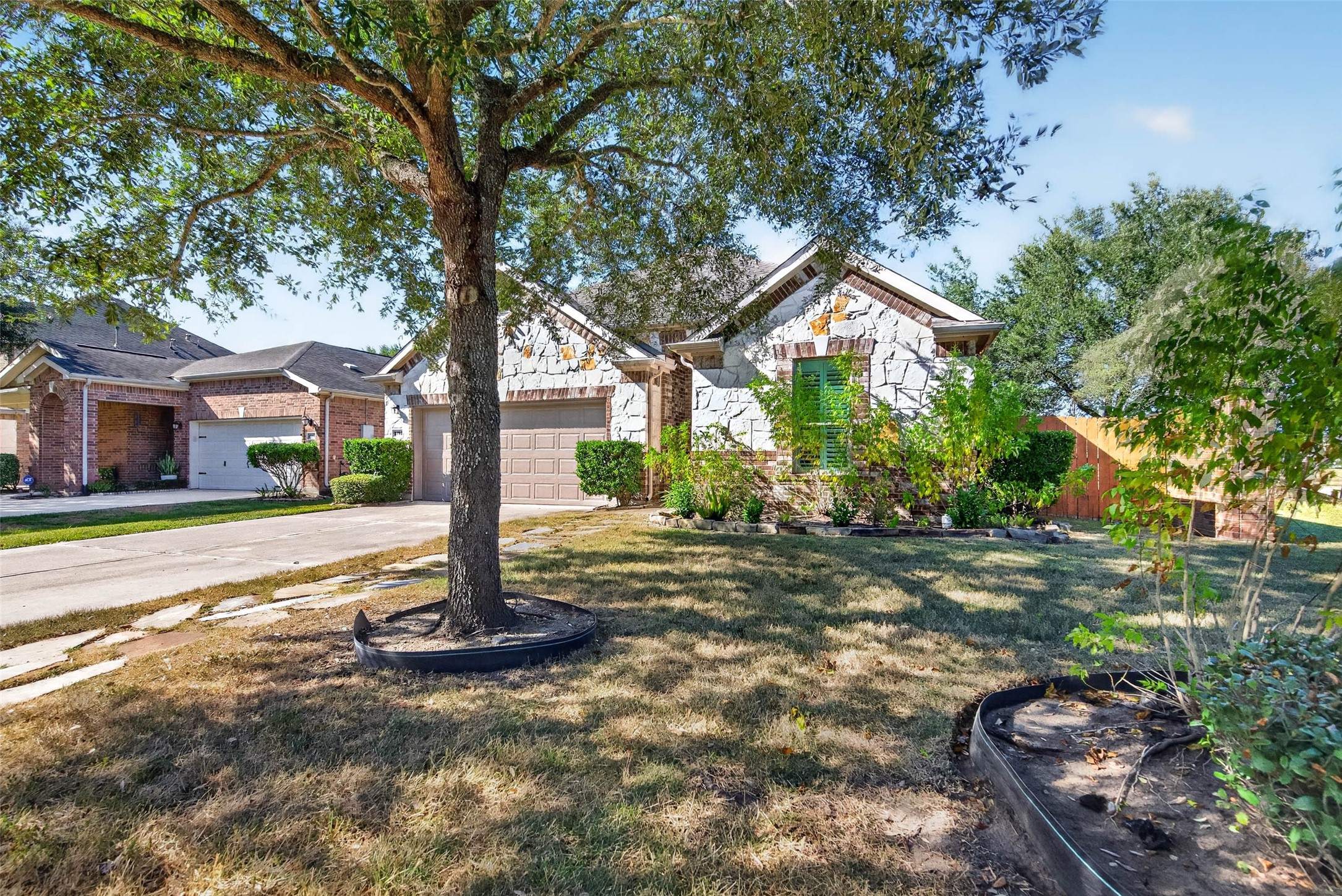 2750 Lomelina Lane, League City, TX 77573