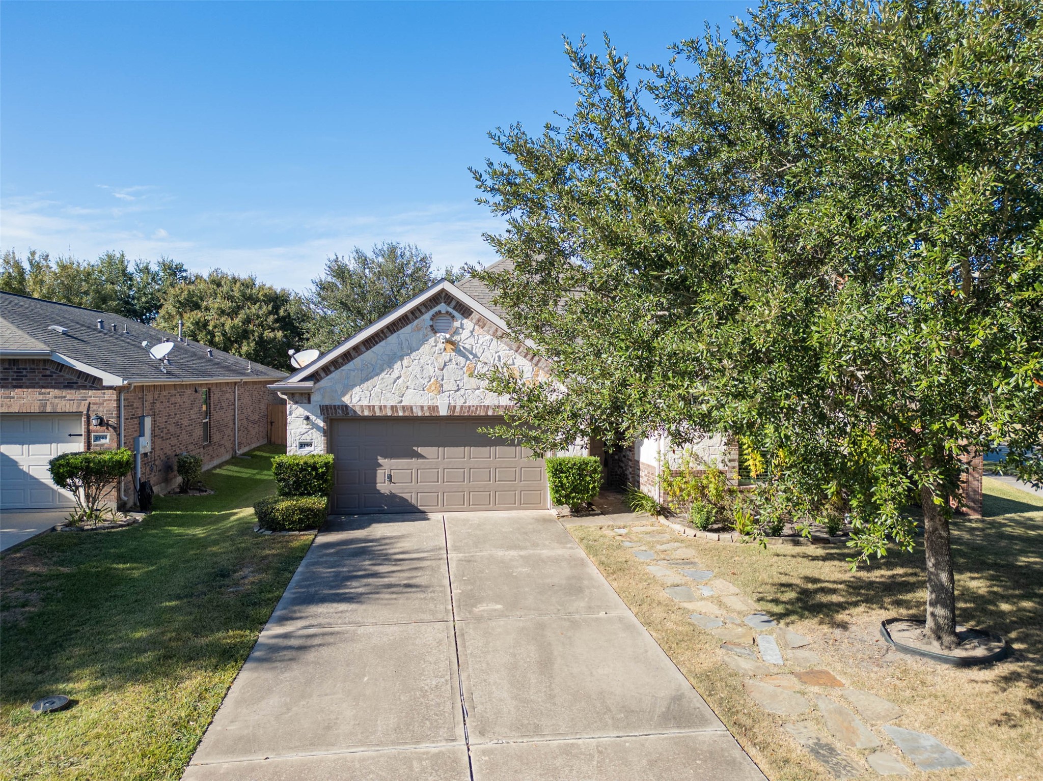 2750 Lomelina Lane, League City, TX 77573