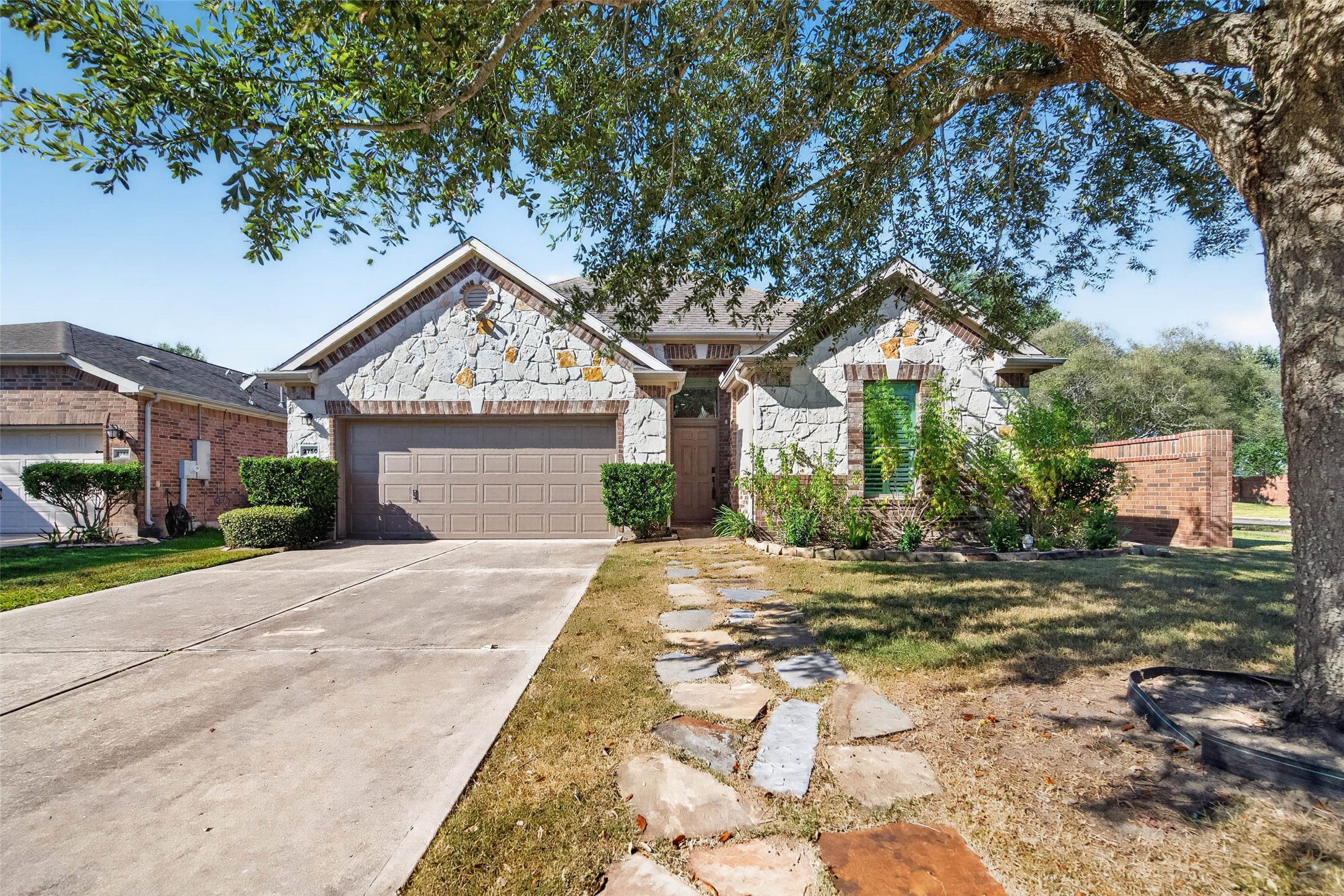 2750 Lomelina Lane, League City, TX 77573