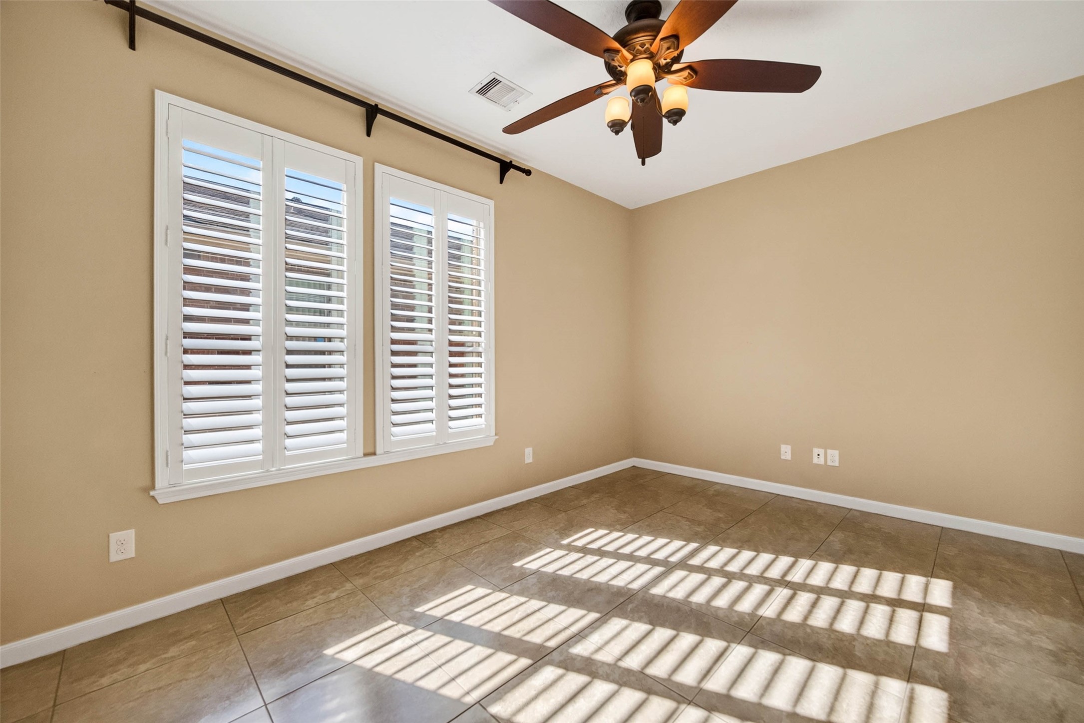 2750 Lomelina Lane, League City, TX 77573