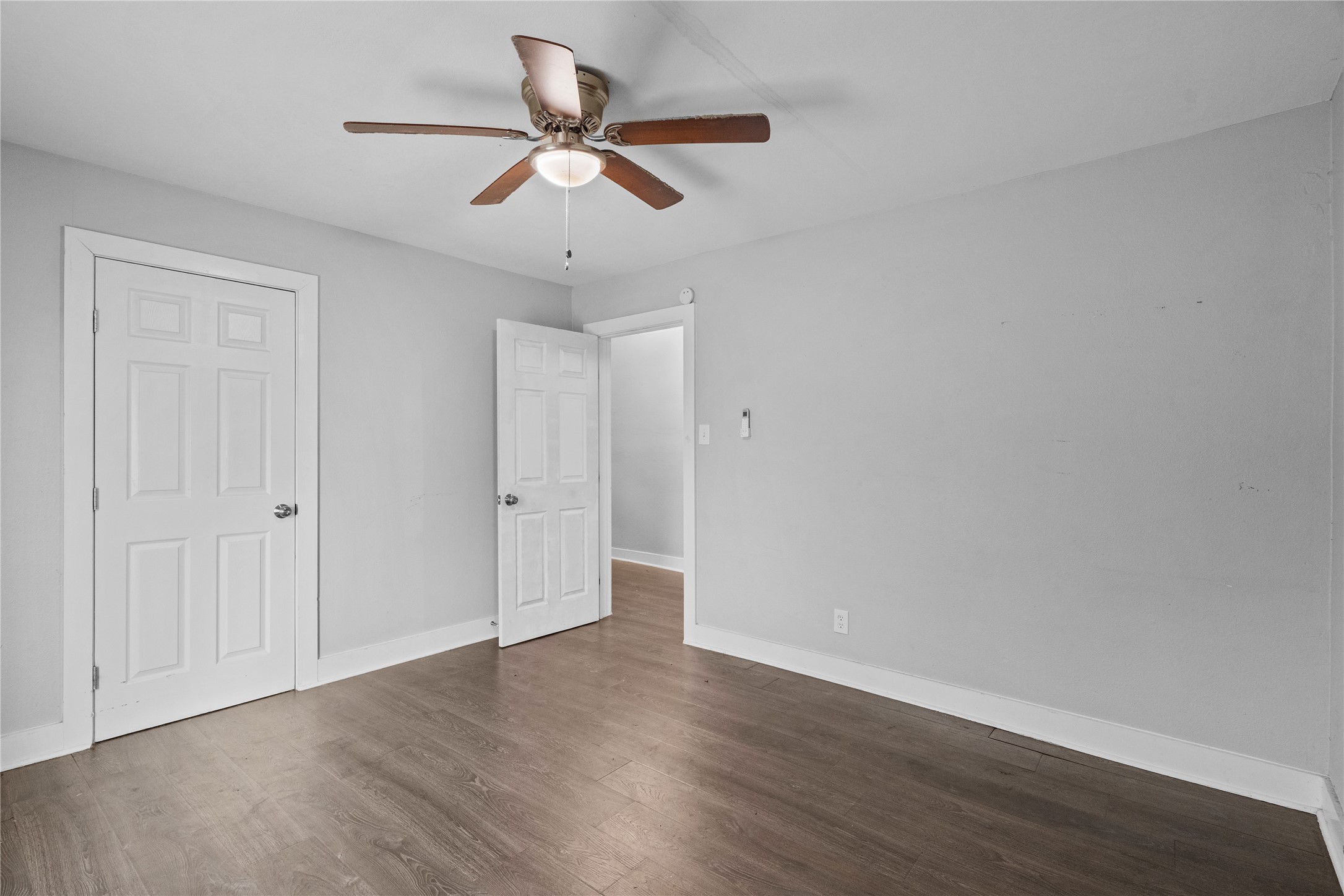 Laminate wood flooing