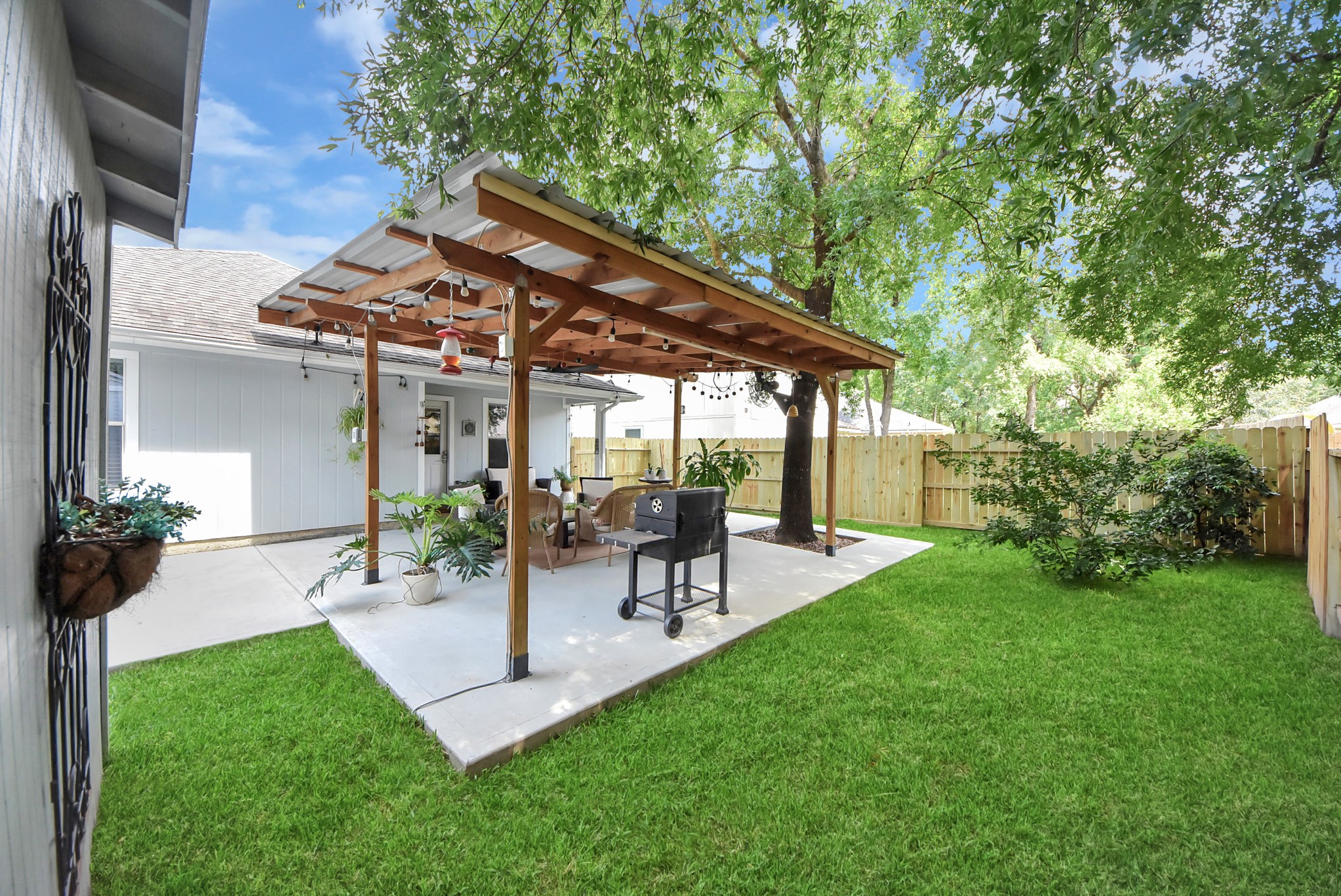 15 Bark Bend Place, The Woodlands, TX 77385