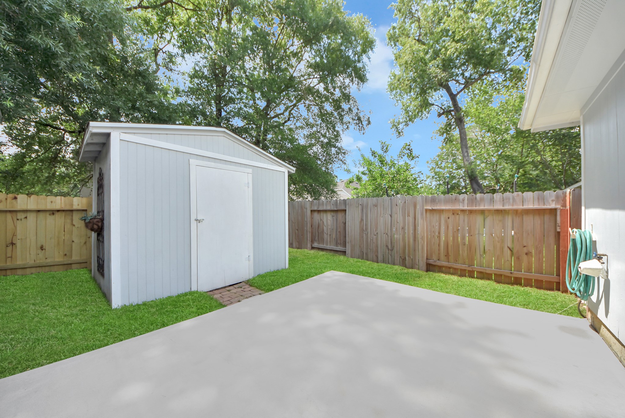 15 Bark Bend Place, The Woodlands, TX 77385
