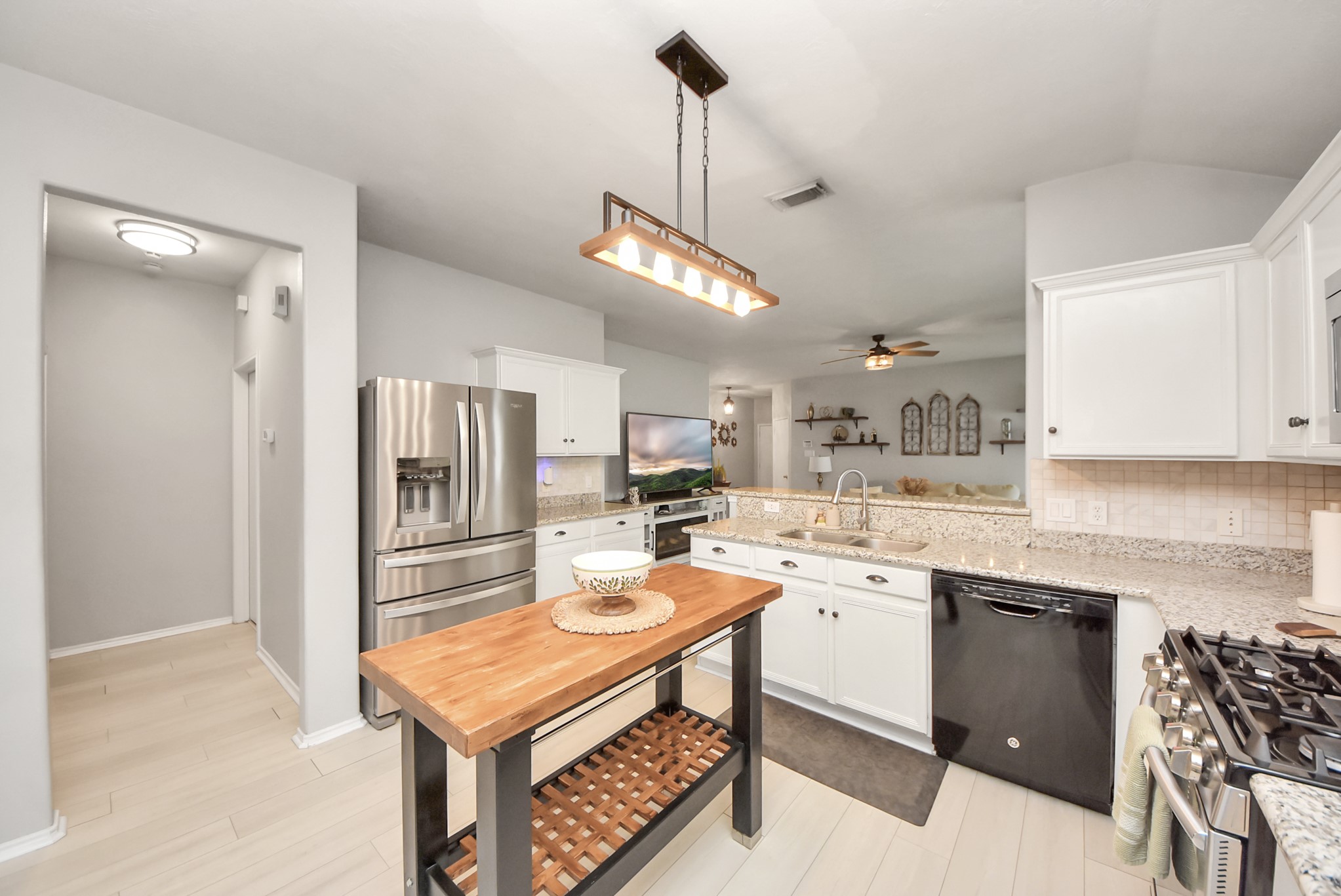 15 Bark Bend Place, The Woodlands, TX 77385
