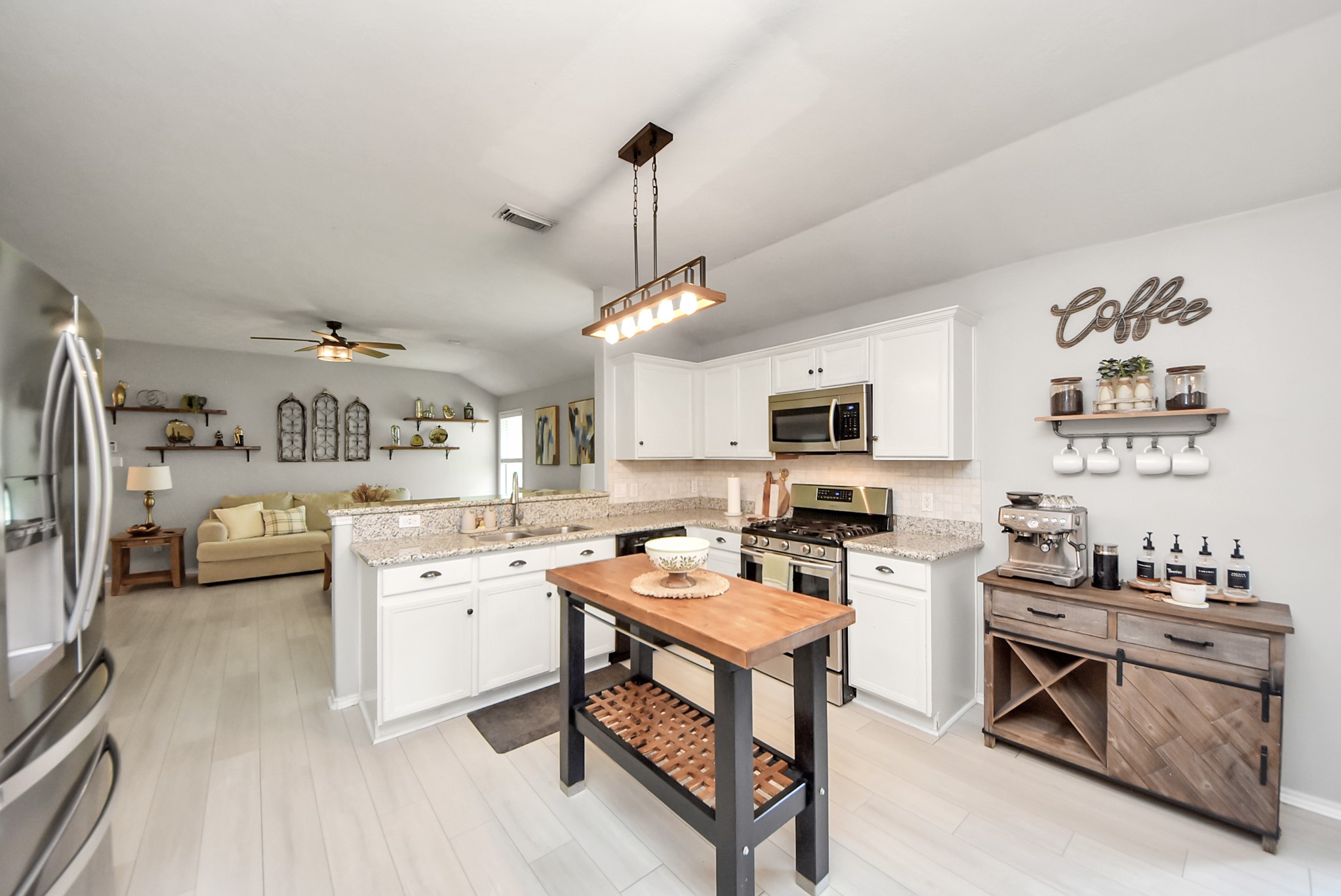 15 Bark Bend Place, The Woodlands, TX 77385