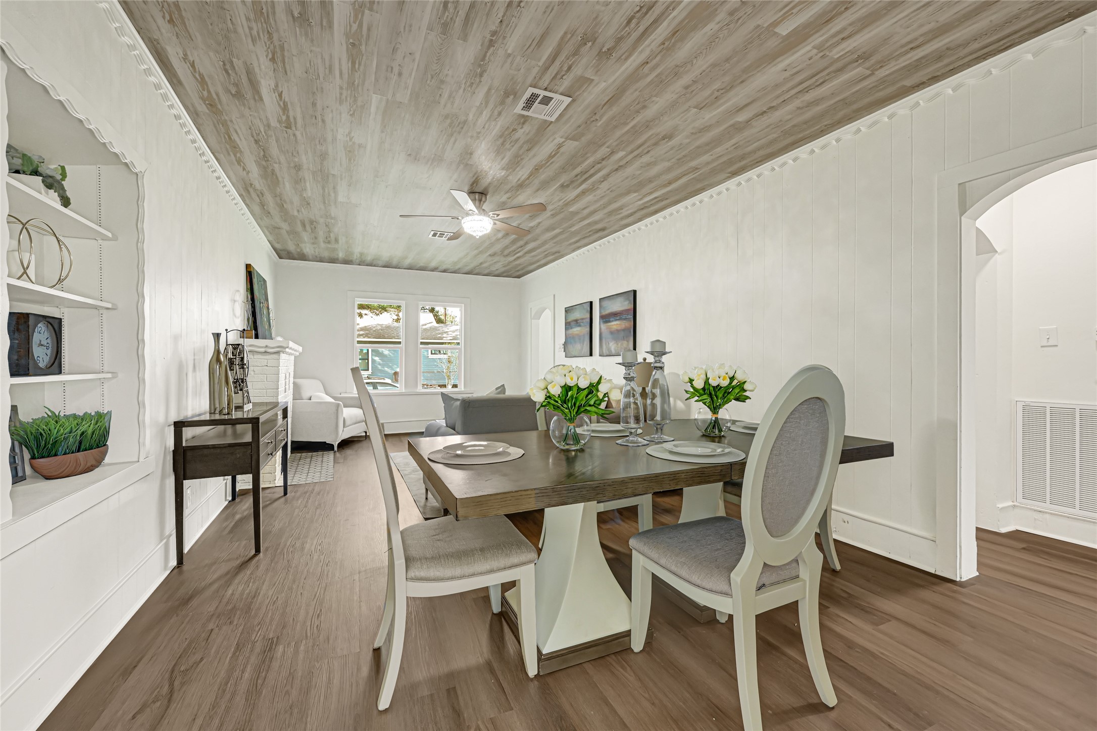 Dining attached to living