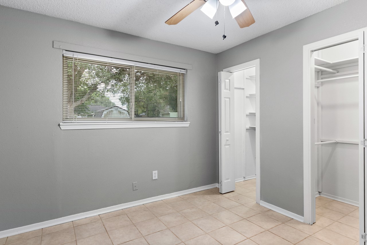 745 Dezso Drive, Alvin, TX 77511