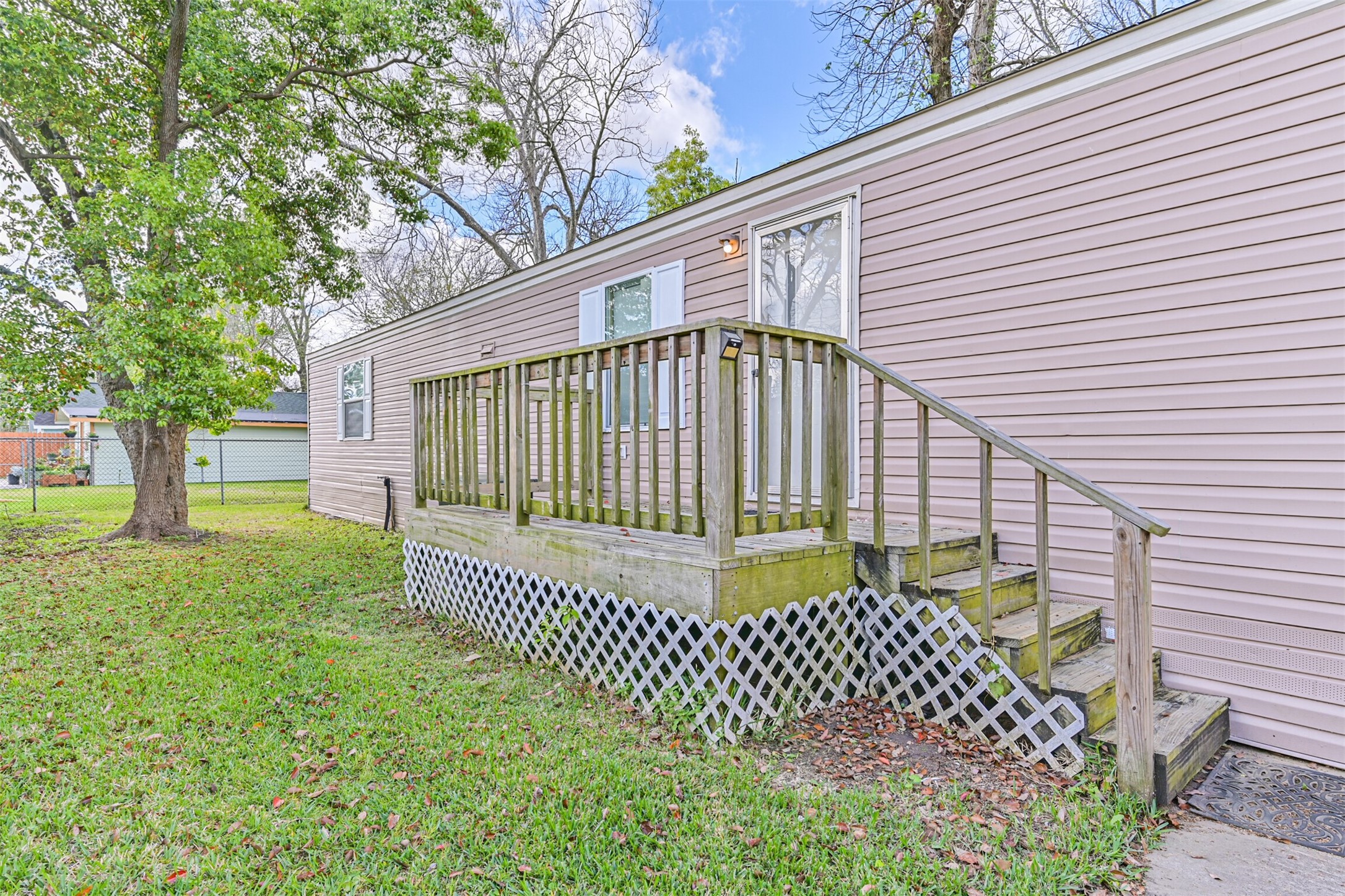 4702 10th Street, Bacliff, TX 77518 4702 10th Street, Bacliff, TX 77518