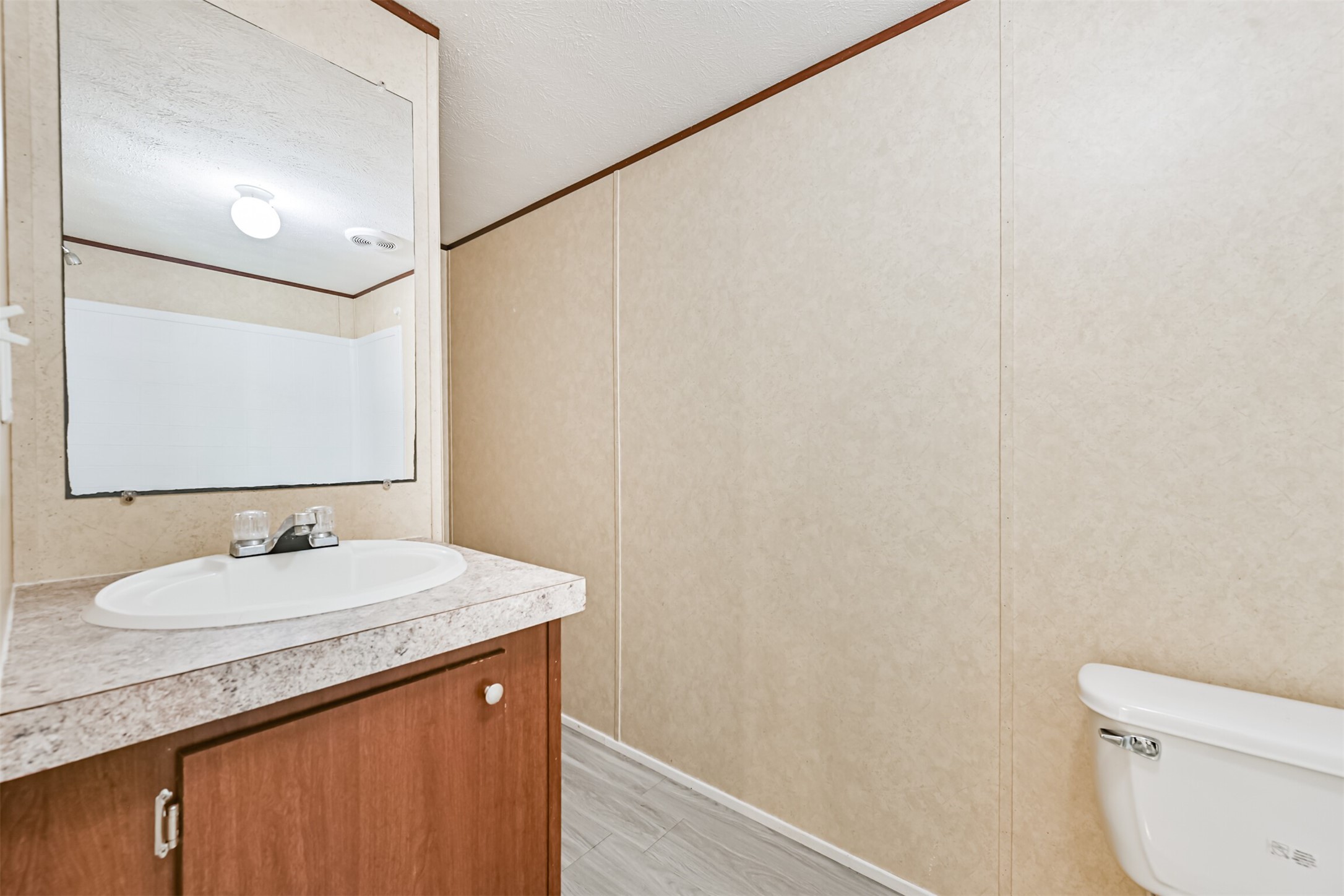4702 10th Street, Bacliff, TX 77518