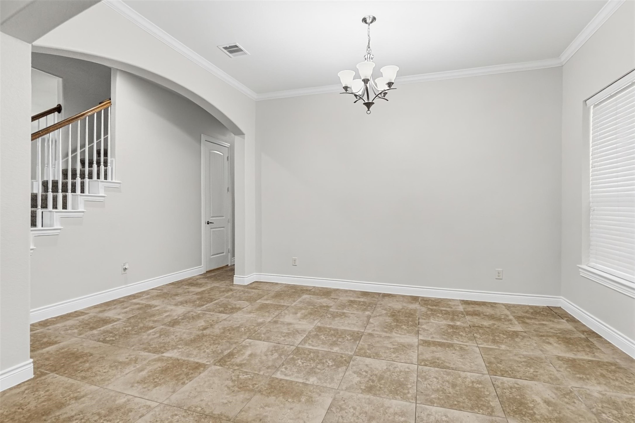 289 W Bend Drive, League City, TX 77573