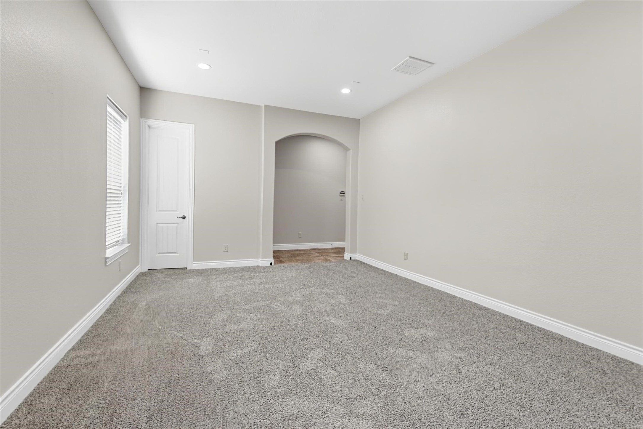 289 W Bend Drive, League City, TX 77573
