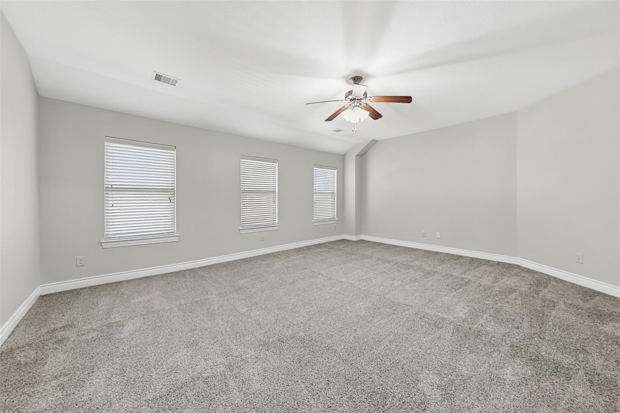 289 W Bend Drive, League City, TX 77573