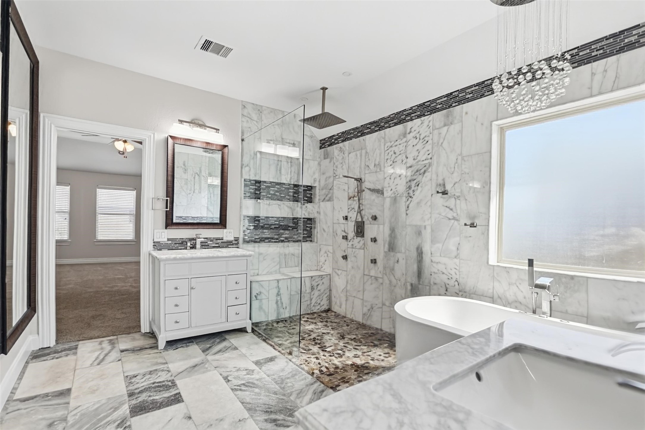 289 W Bend Drive, League City, TX 77573
