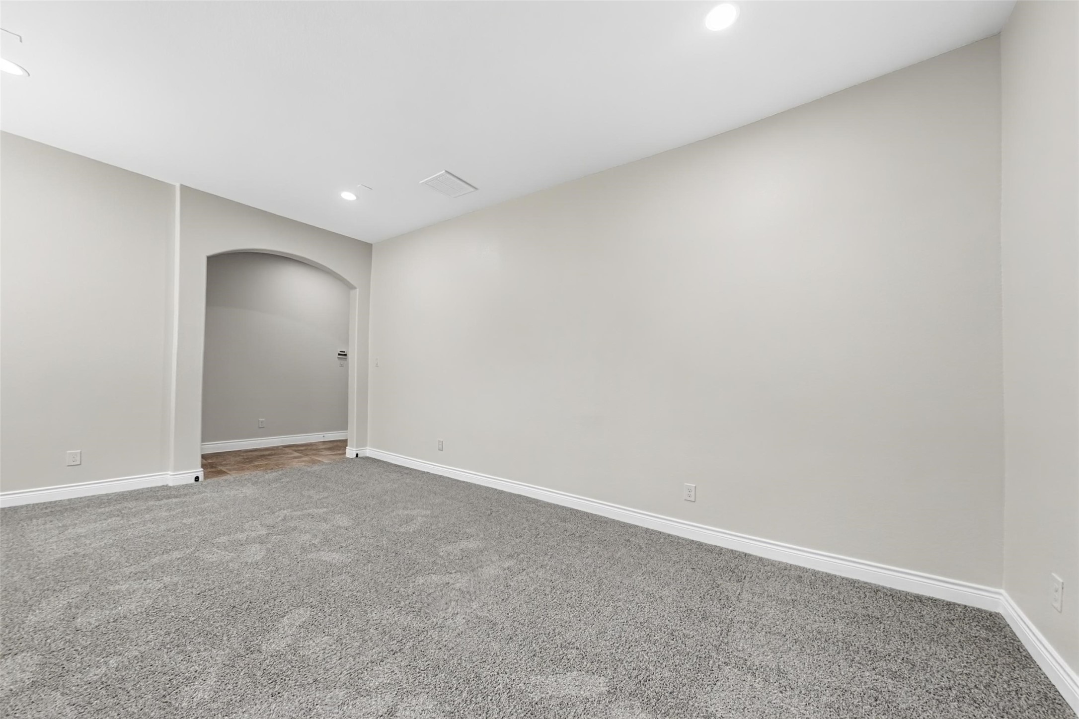 289 W Bend Drive, League City, TX 77573