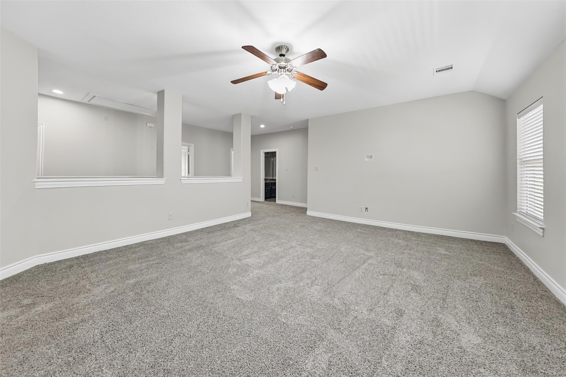 289 W Bend Drive, League City, TX 77573