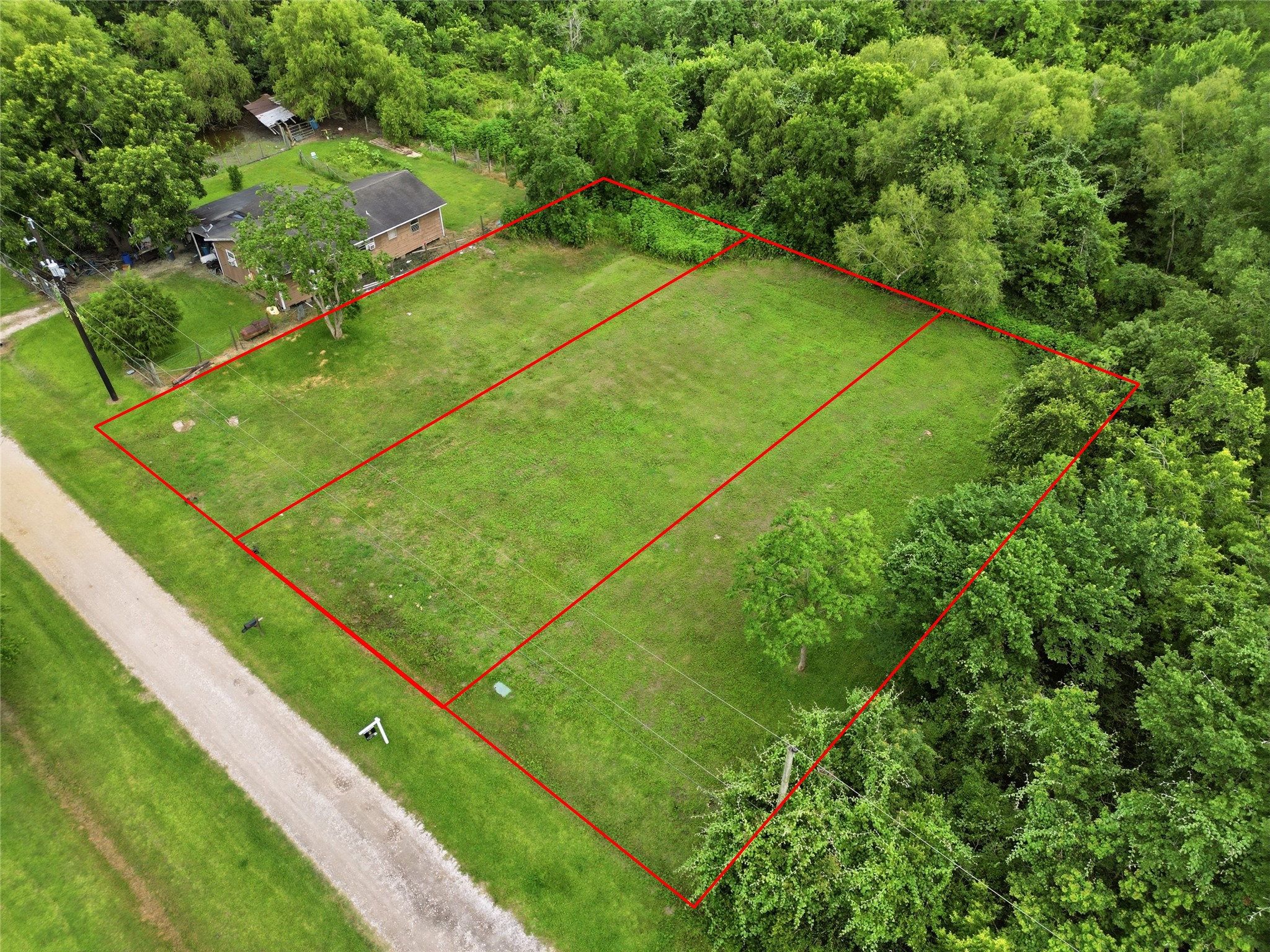 7113 Lewis Road, Hitchcock, TX 77563 7113 Lewis Road, Hitchcock, TX 77563