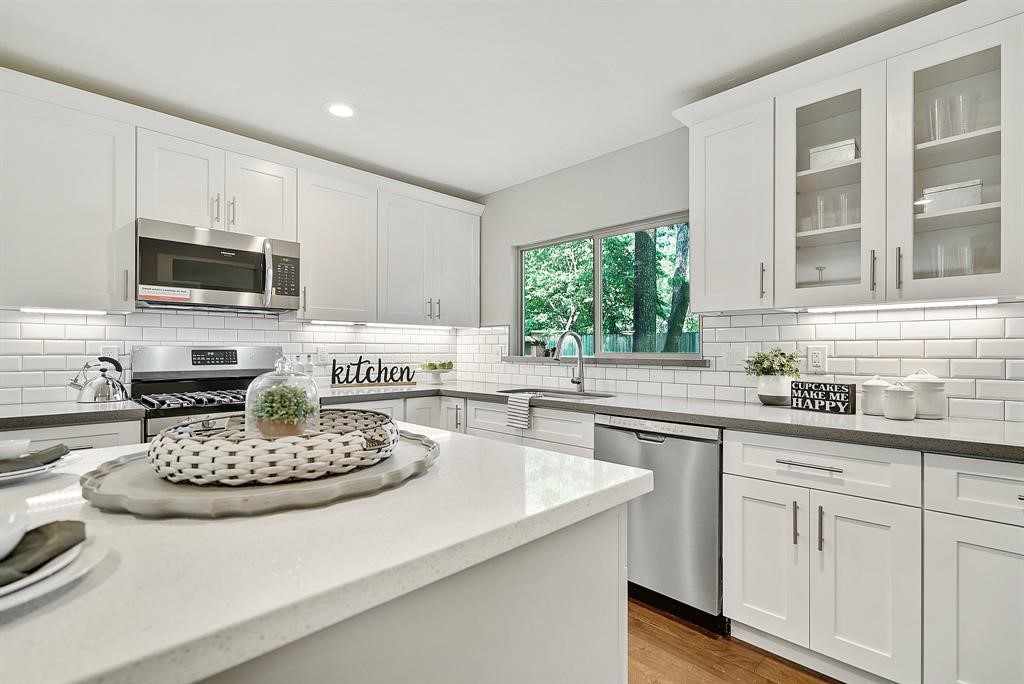 42 Kittiwake Court, Spring, TX 77380