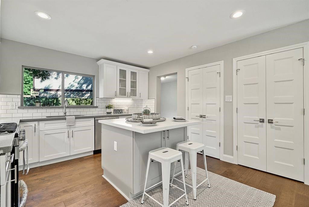 42 Kittiwake Court, Spring, TX 77380