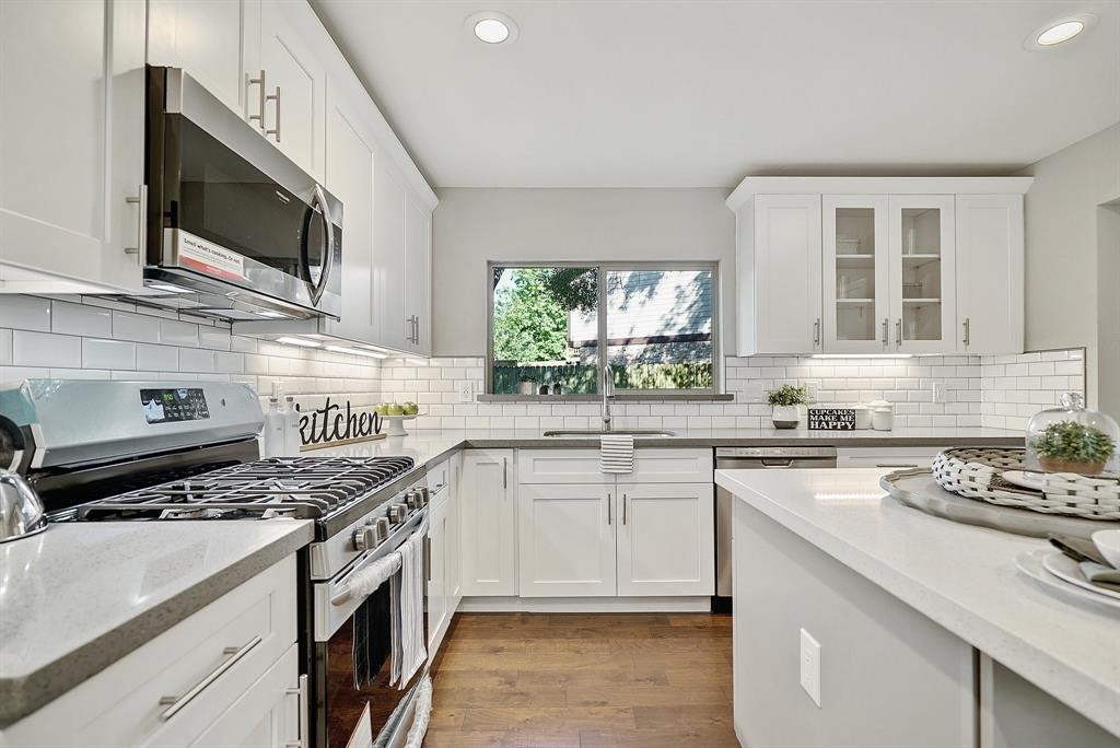 42 Kittiwake Court, Spring, TX 77380