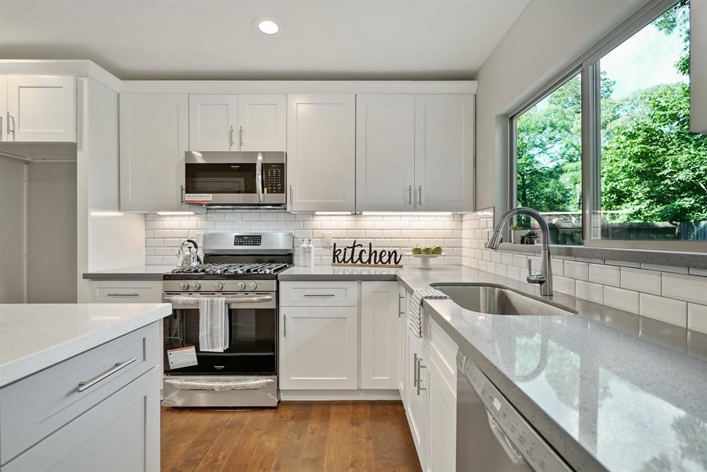 42 Kittiwake Court, Spring, TX 77380