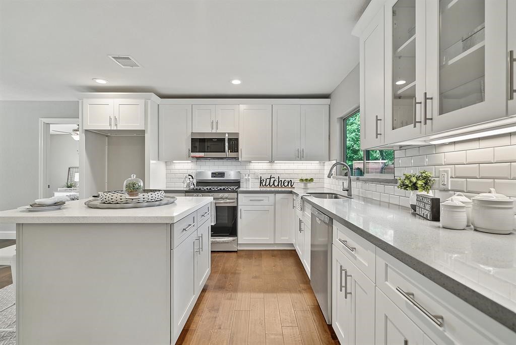 42 Kittiwake Court, Spring, TX 77380