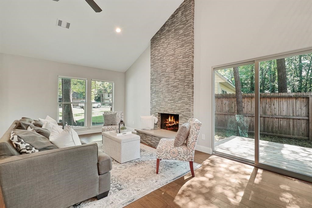 42 Kittiwake Court, Spring, TX 77380
