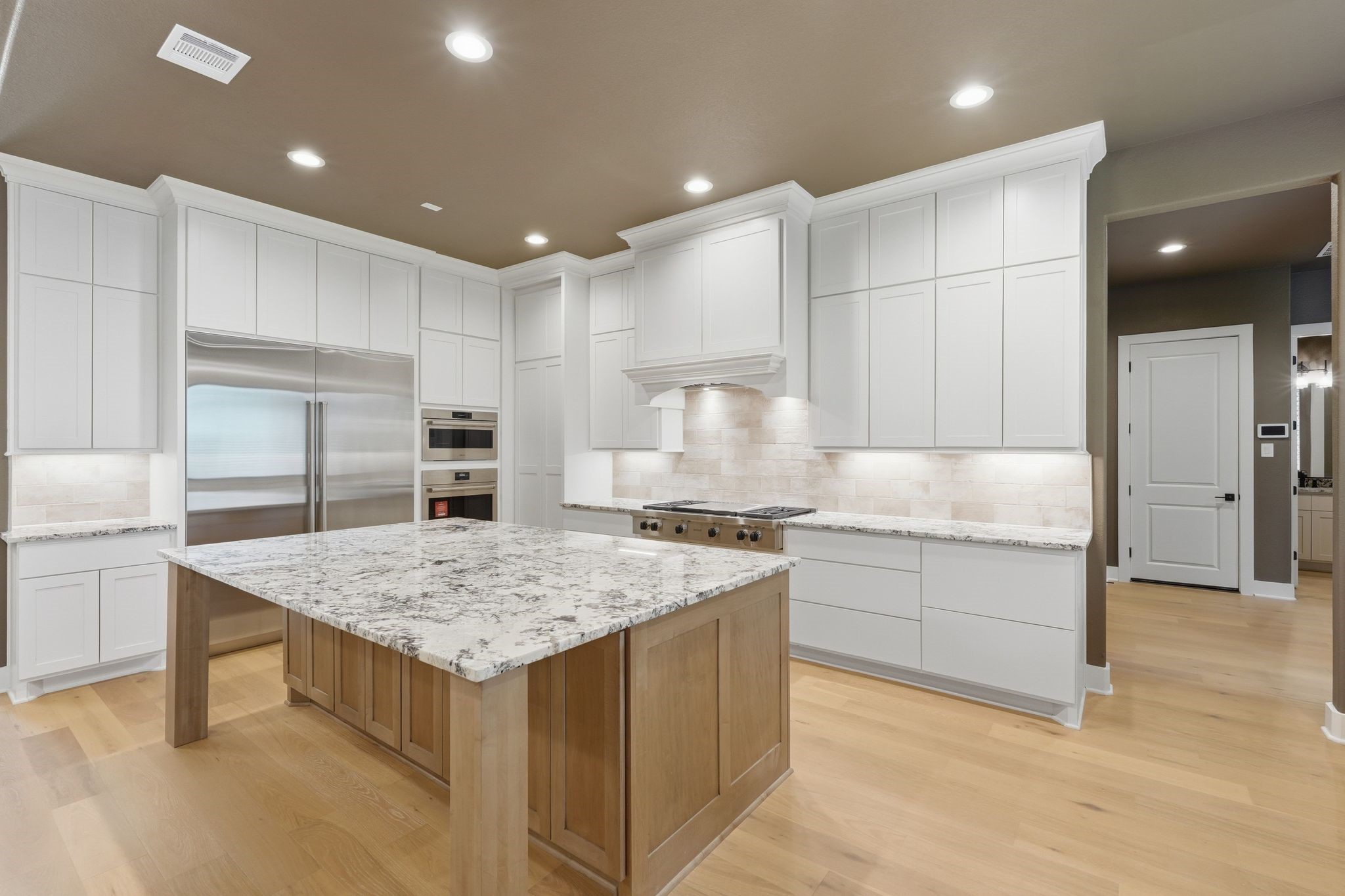 8104 High Meadow Ridge Court, Montgomery, TX 77316