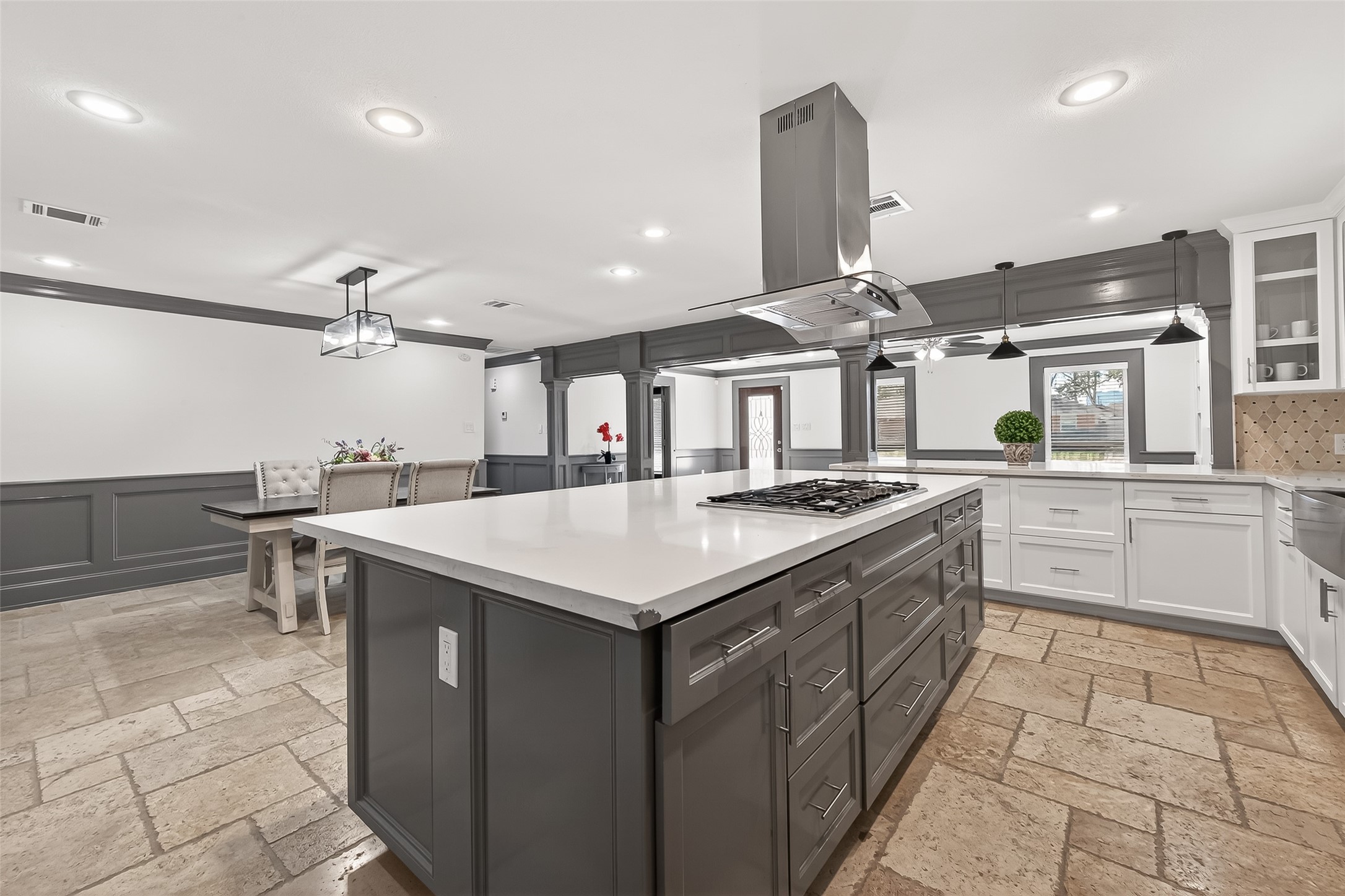 another picture of kitchen