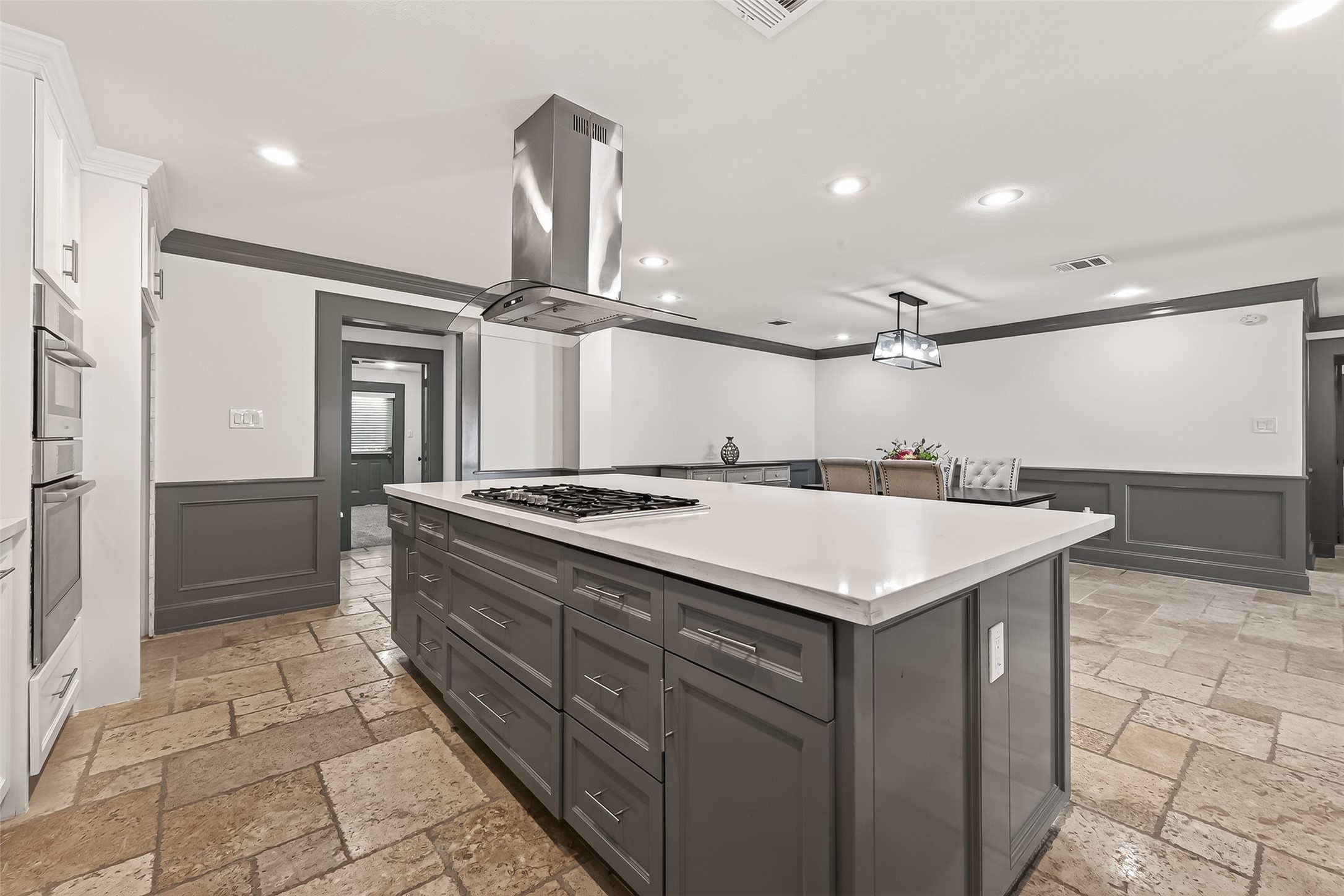another picture of kitchen