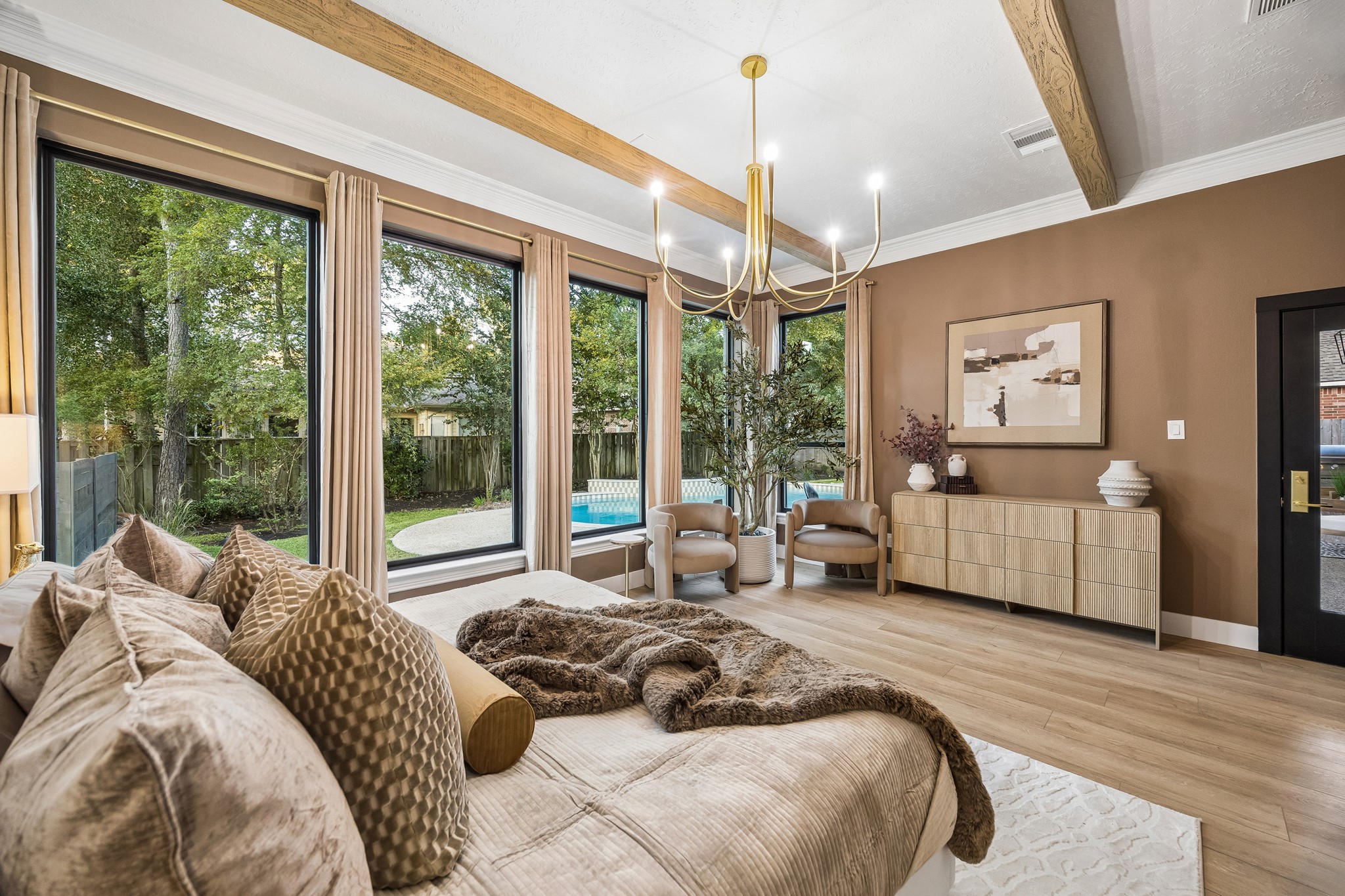Tons of natural light in this room
