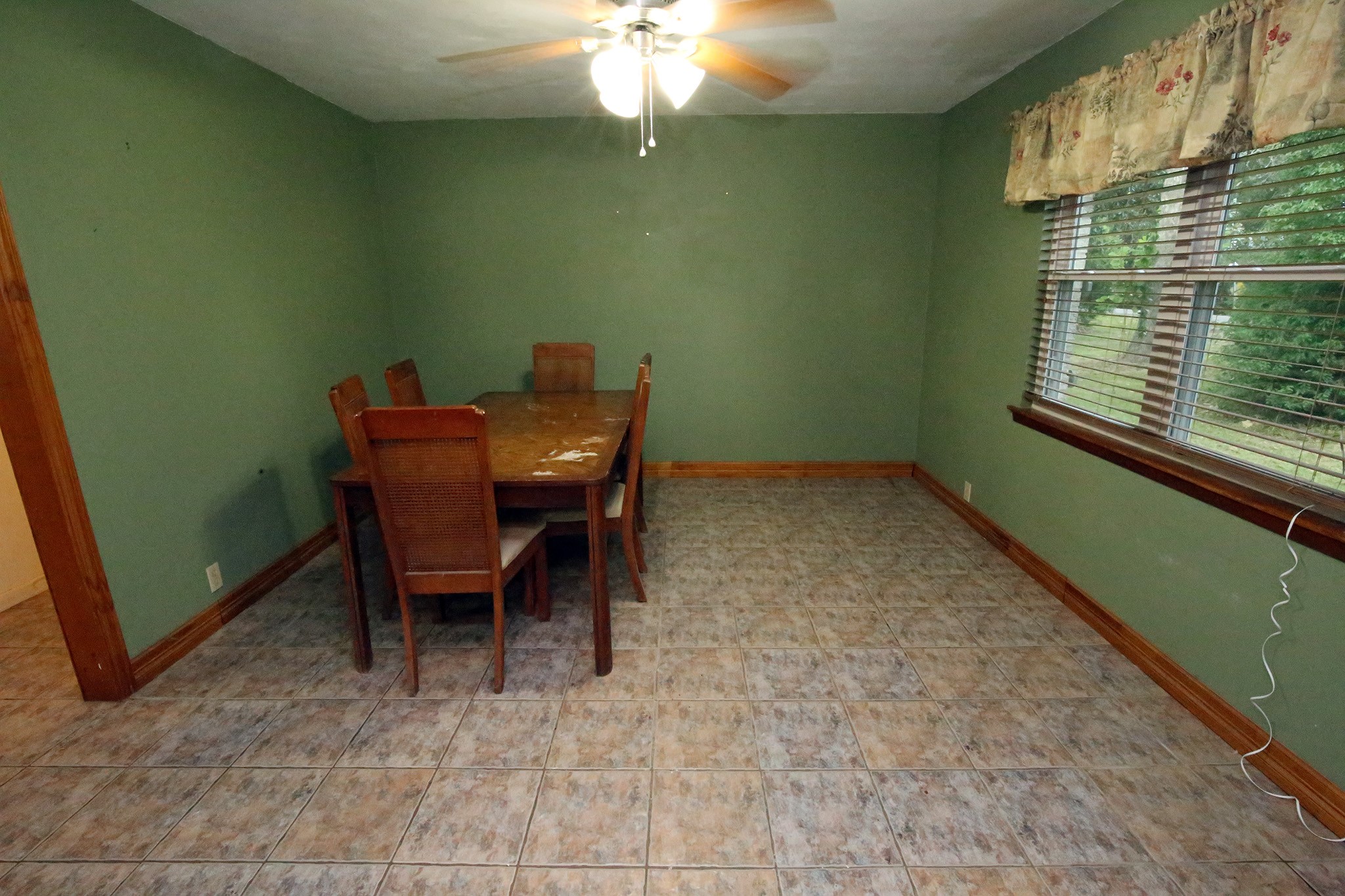 Formal Dining room with lots of natural lighting Formal Dining room with lots of natural lighting