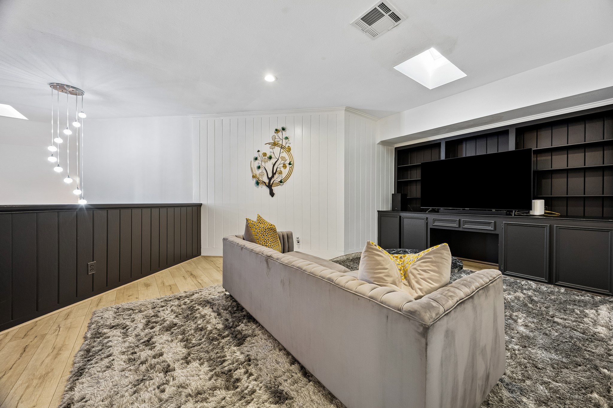 Second floor entertainment area.