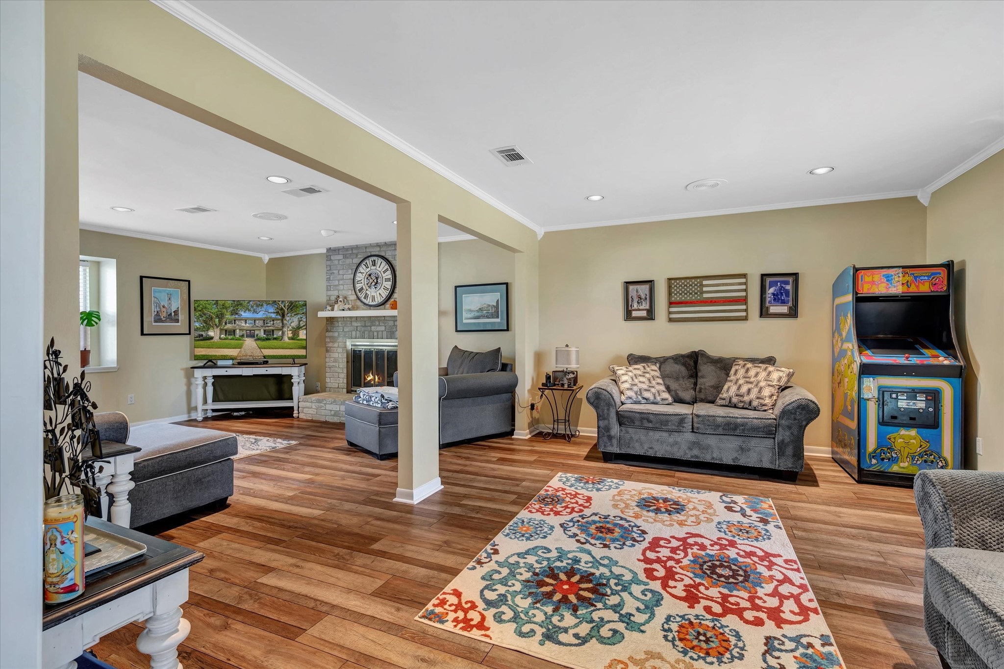 OPEN FLOOR PLAN INTO LIVING ROOM