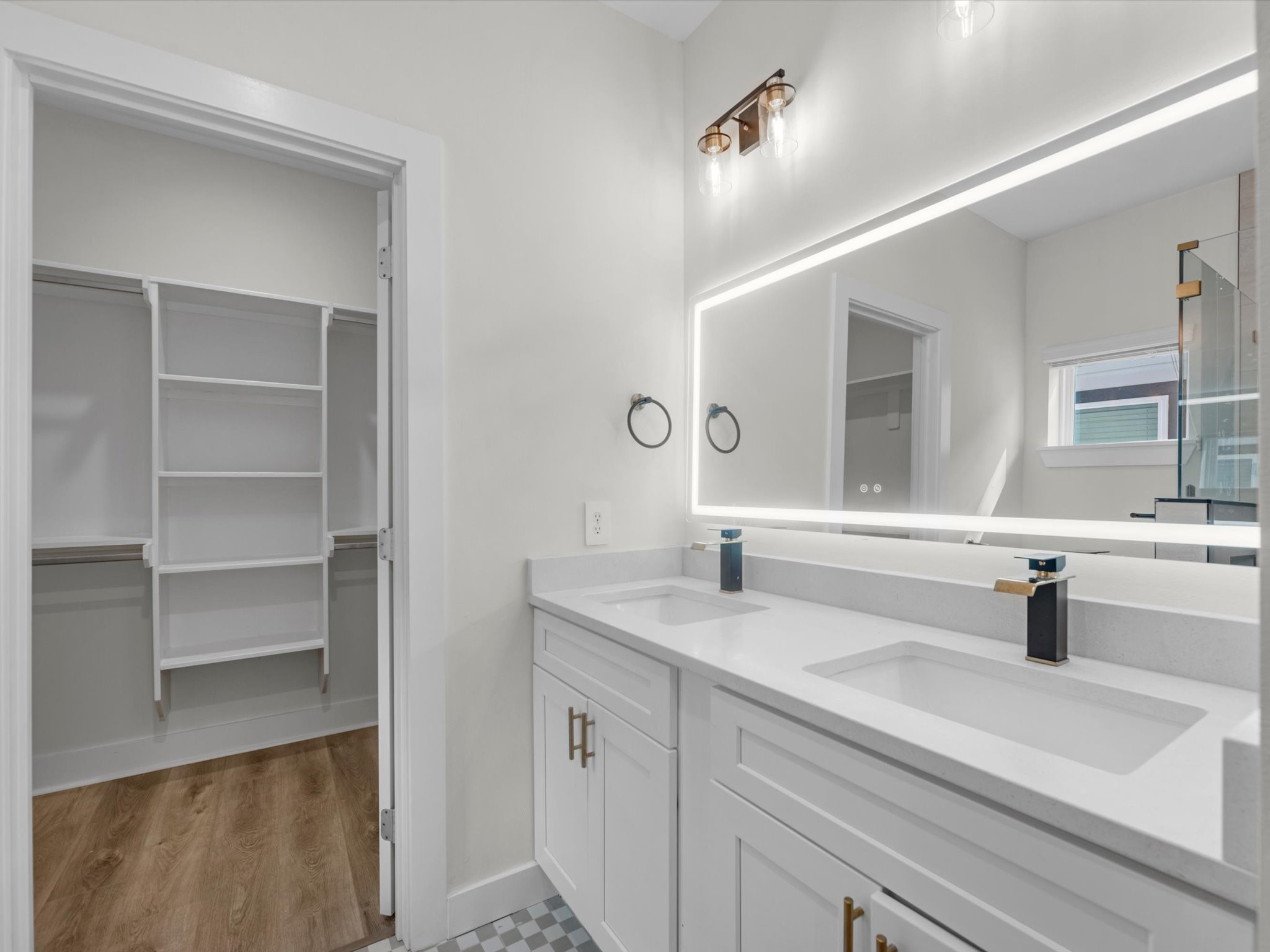 LED Mirror