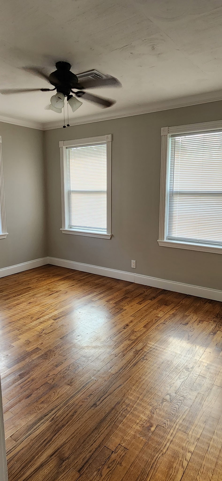 1807 Angeline Street, Houston, TX 77009 1807 Angeline Street, Houston, TX 77009
