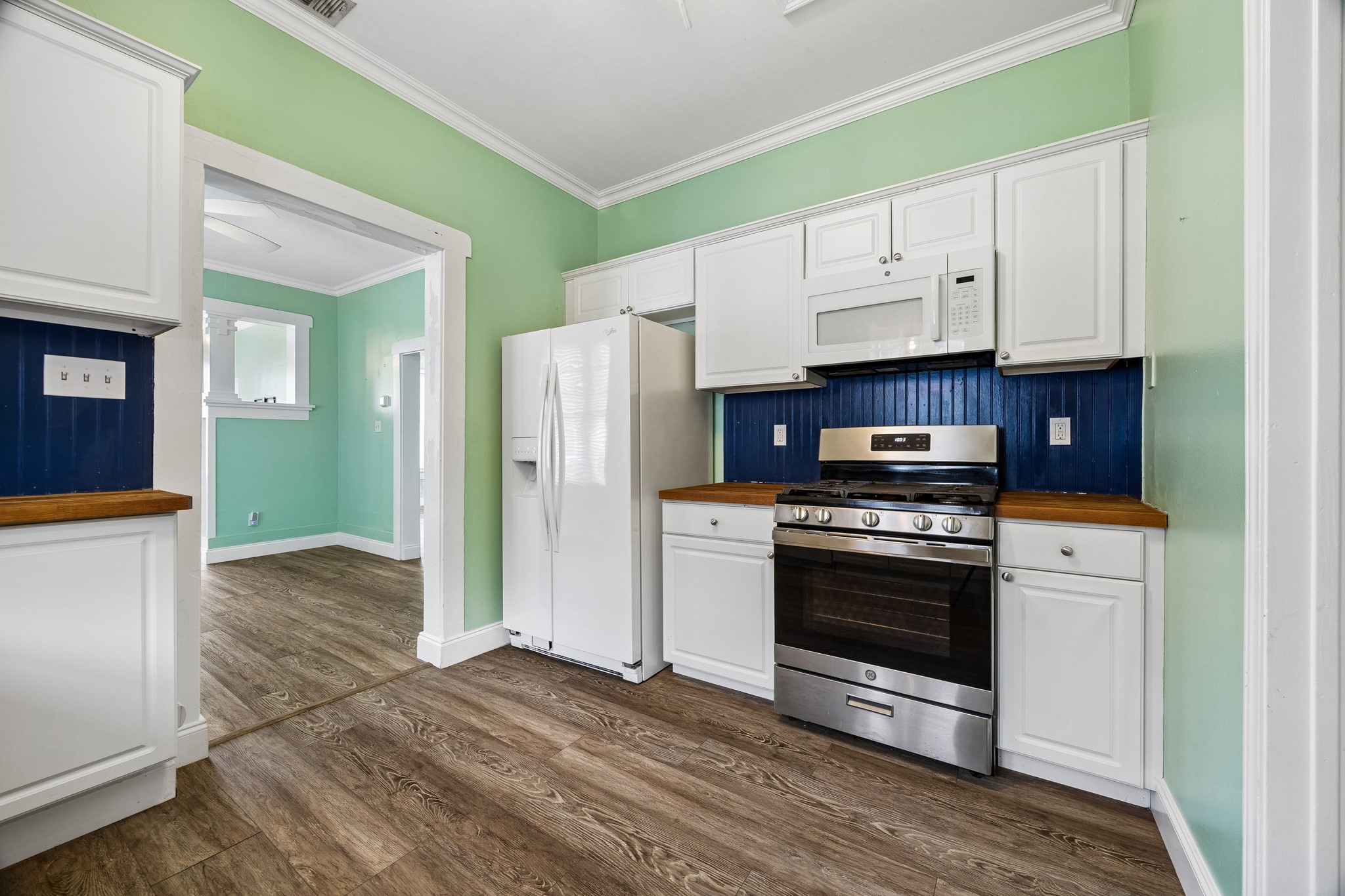 2411 37th Street, Galveston, TX 77550
