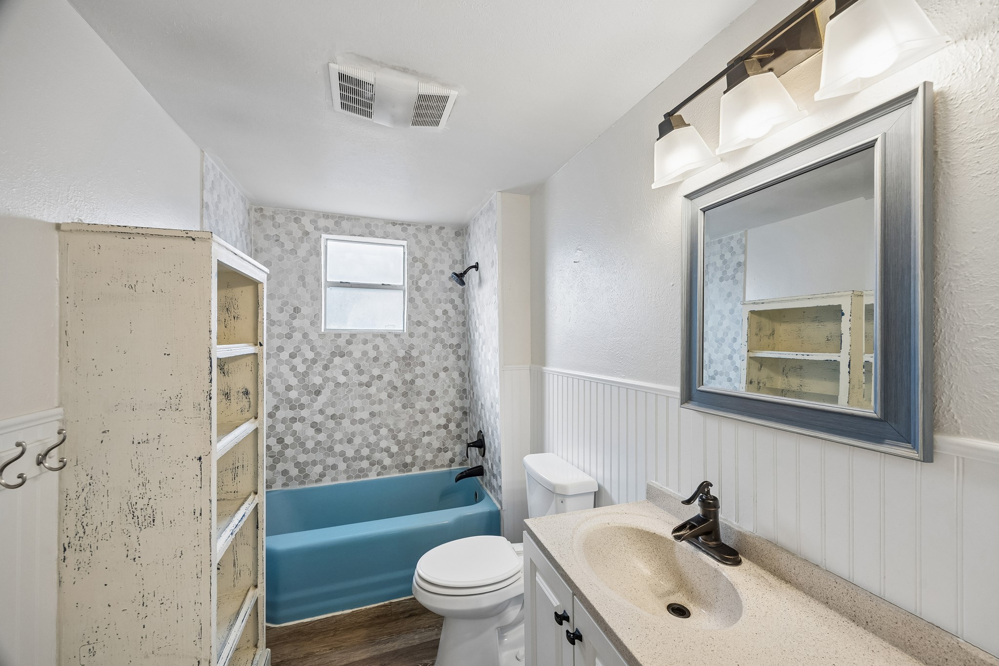 2411 37th Street, Galveston, TX 77550